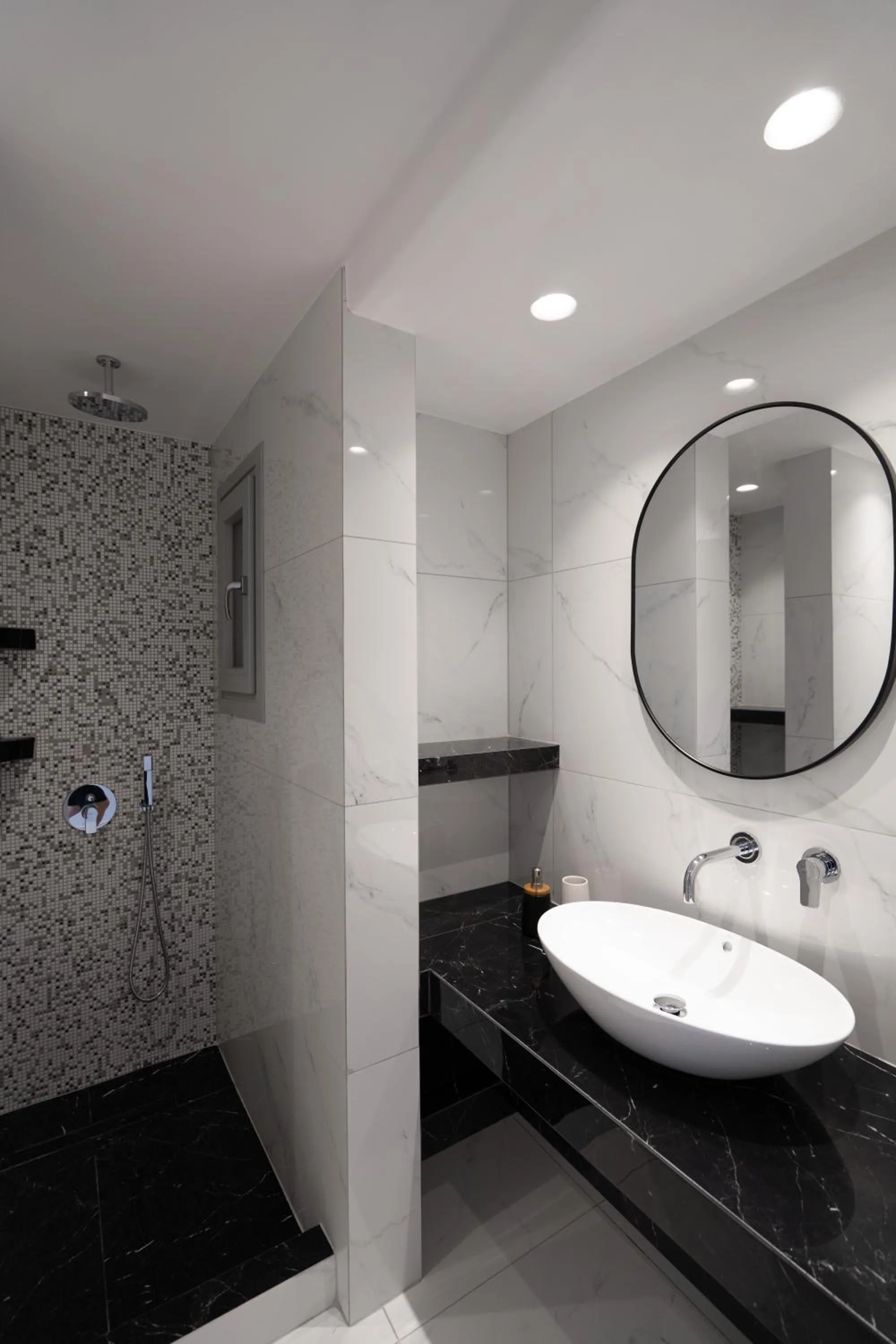 Shower in Griseo Villas