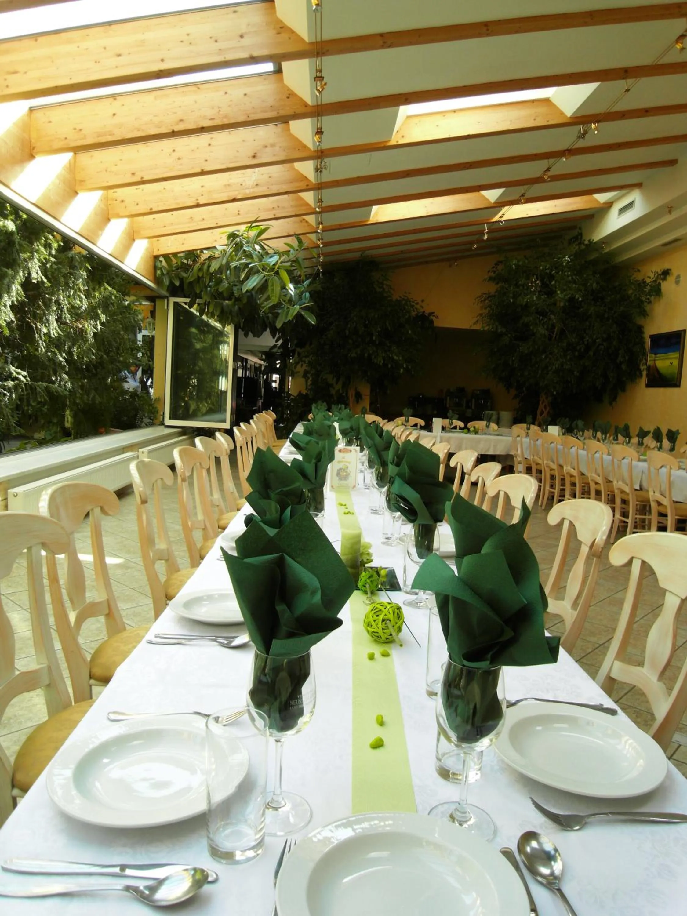 Restaurant/places to eat in Weinhotel Kirchenwirt