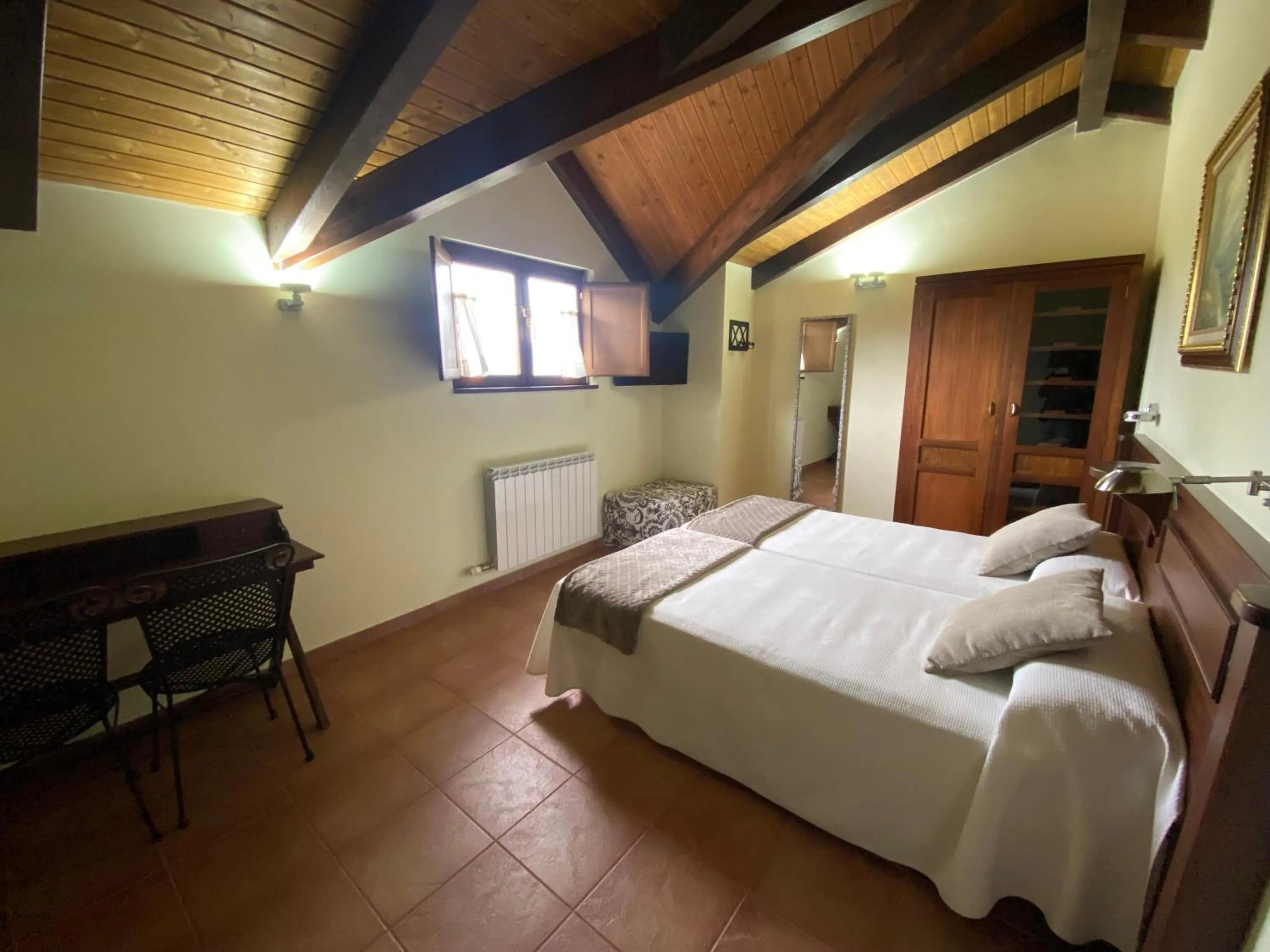 Bed in Hotel rural Monasterio de Ara Mada