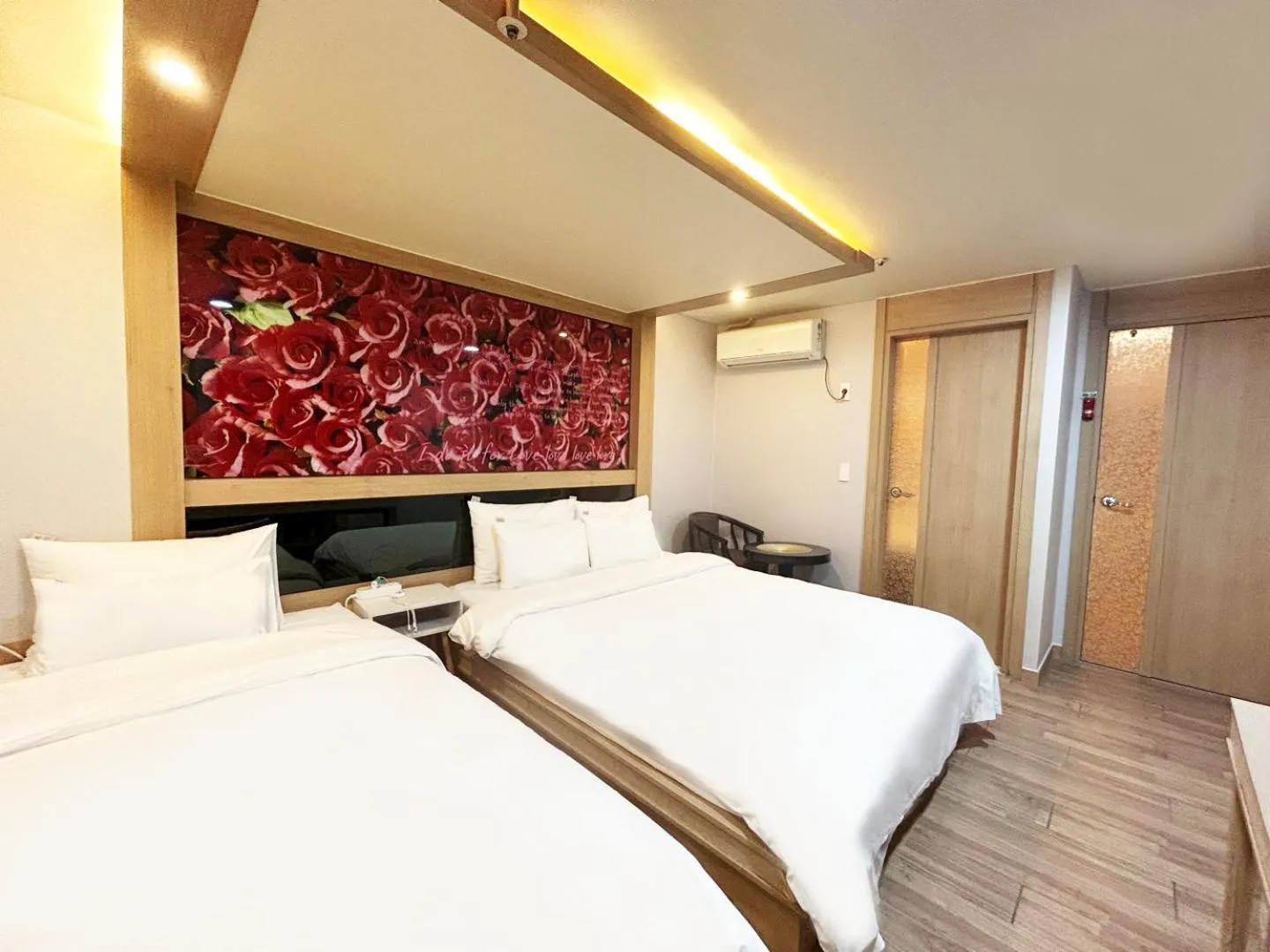 Bed in Mokpo Well hotel