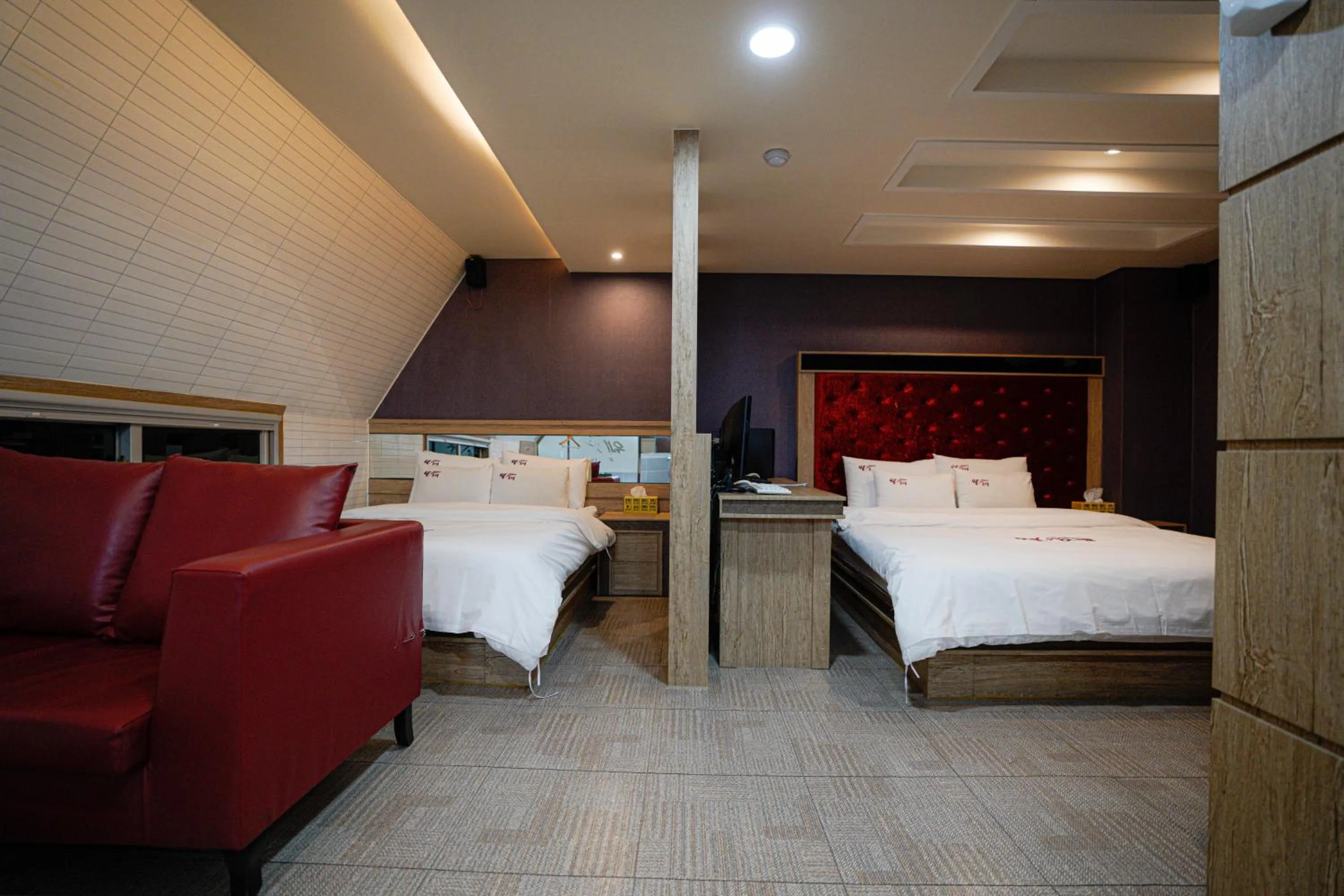 Bed in Mokpo Well hotel