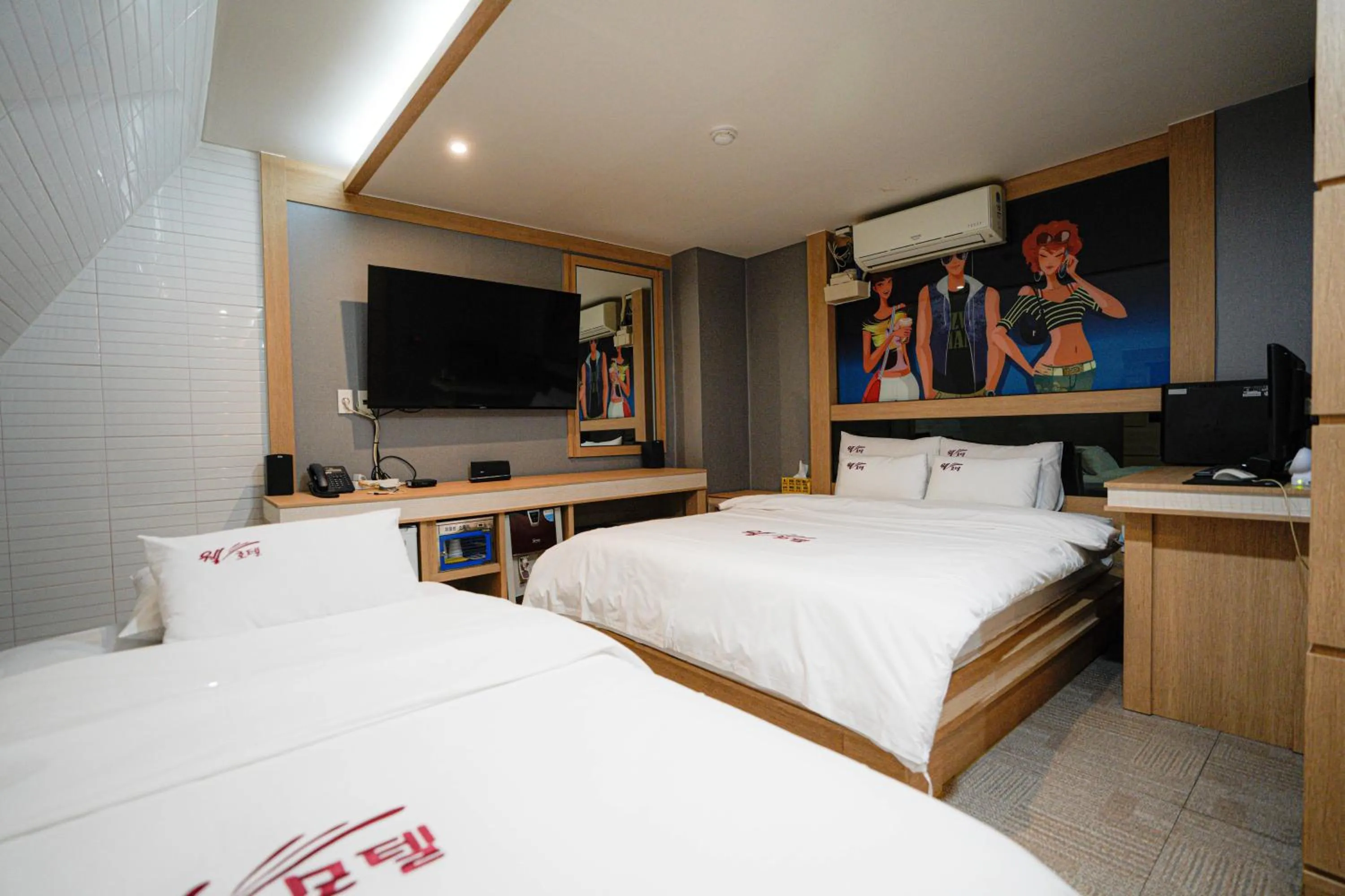 Bed in Mokpo Well hotel