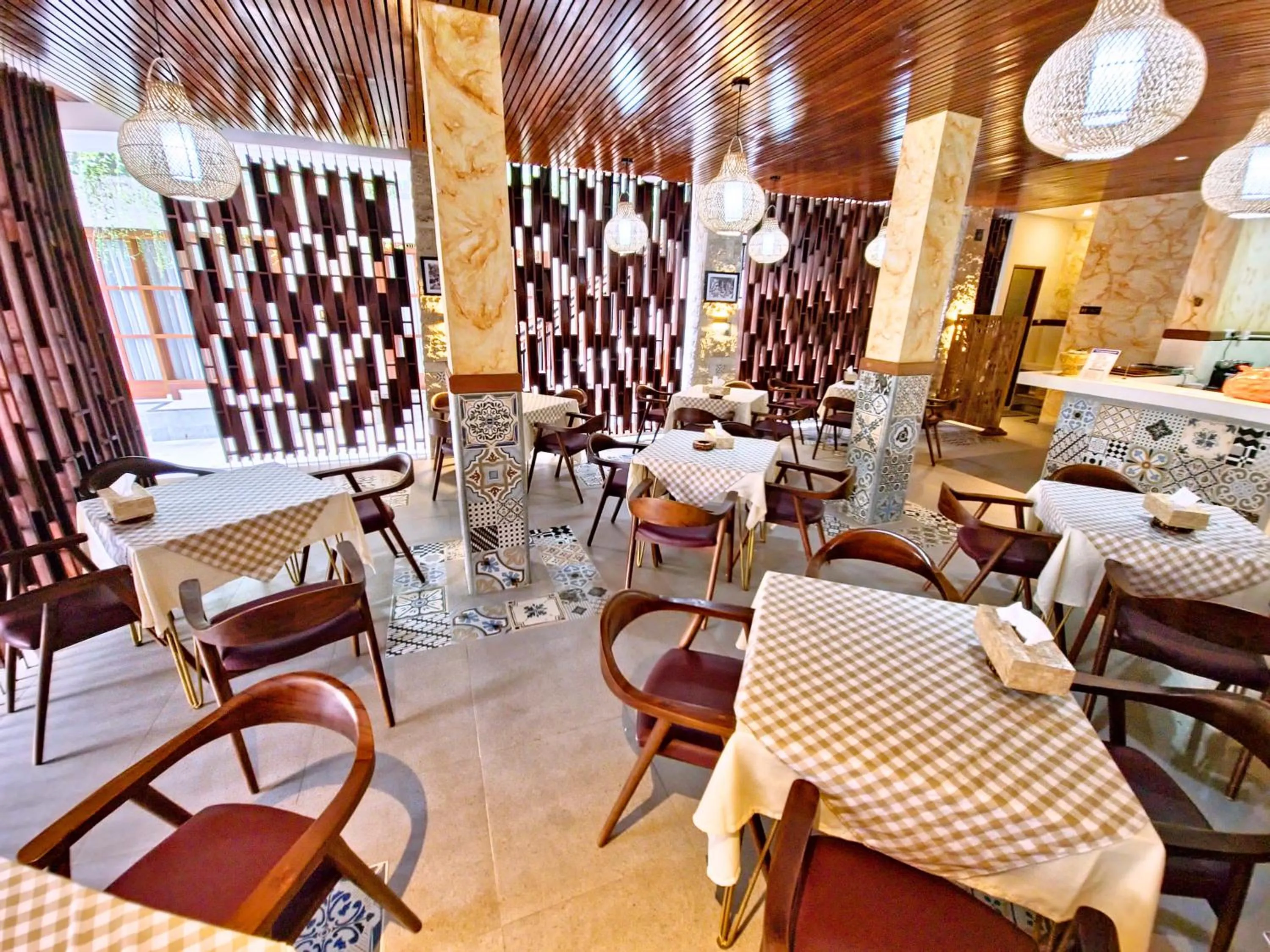 Restaurant/places to eat in Kamandaka