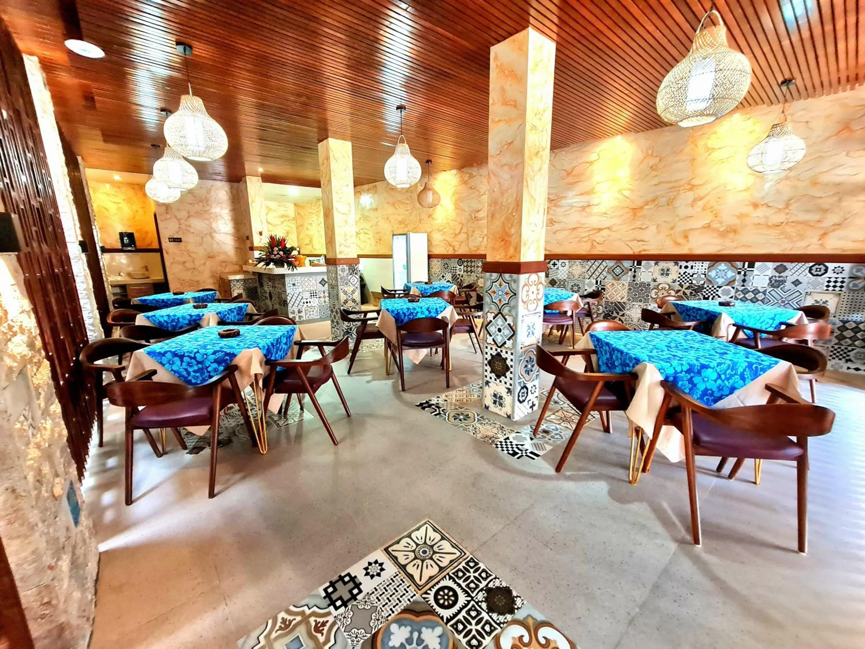 Restaurant/places to eat in Kamandaka