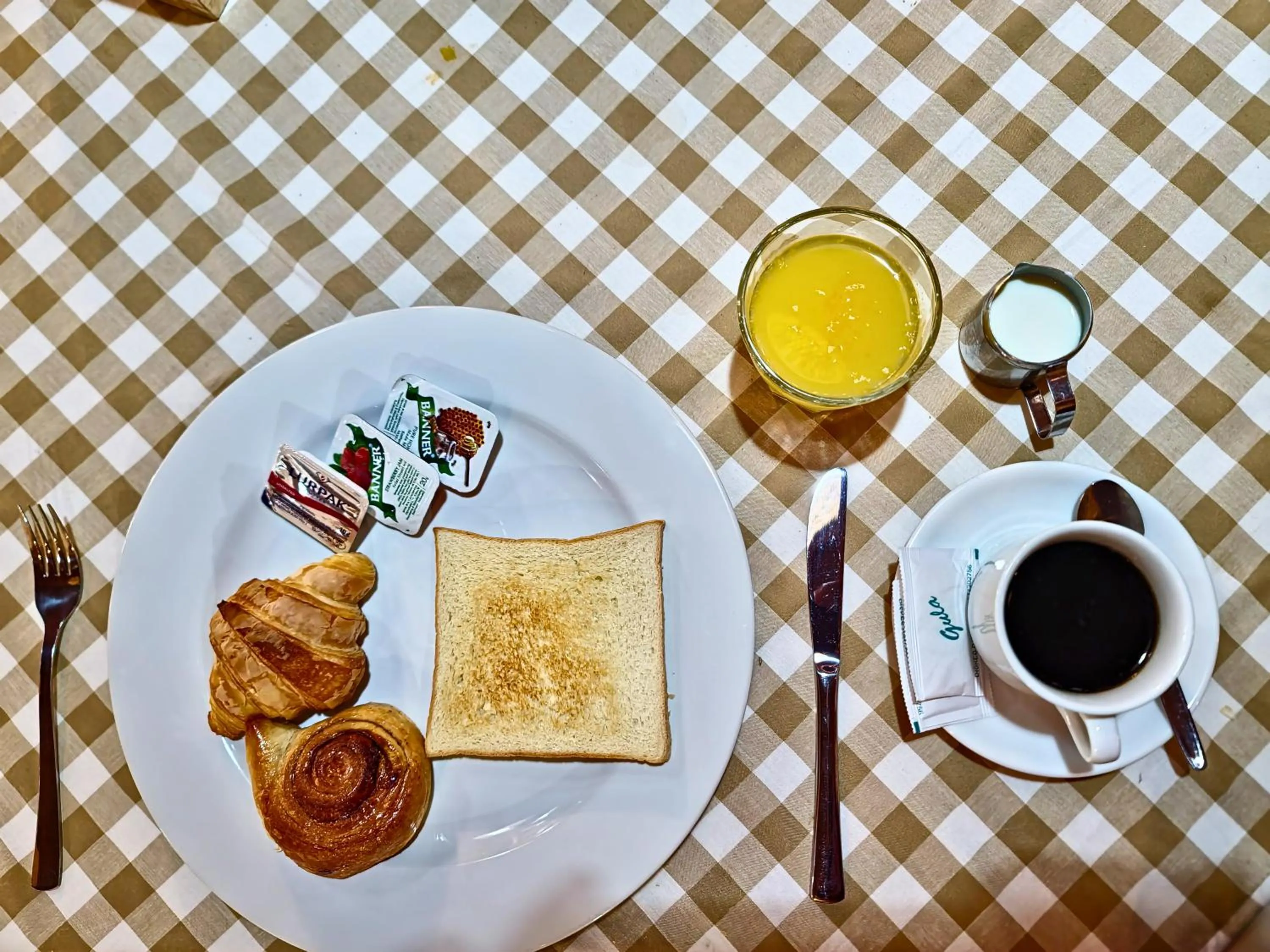 Breakfast in Kamandaka