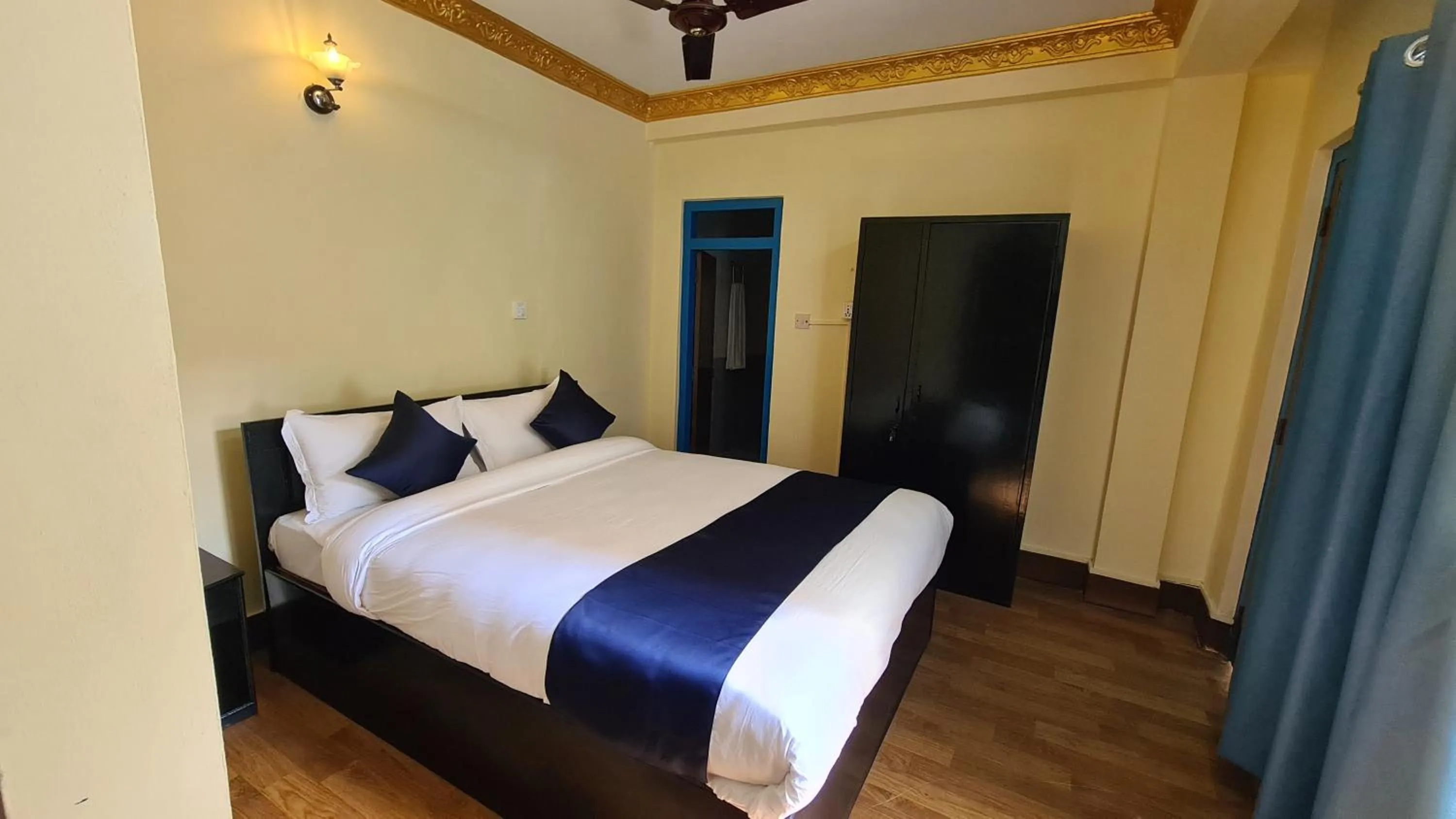 Bed in Temple Town Inn