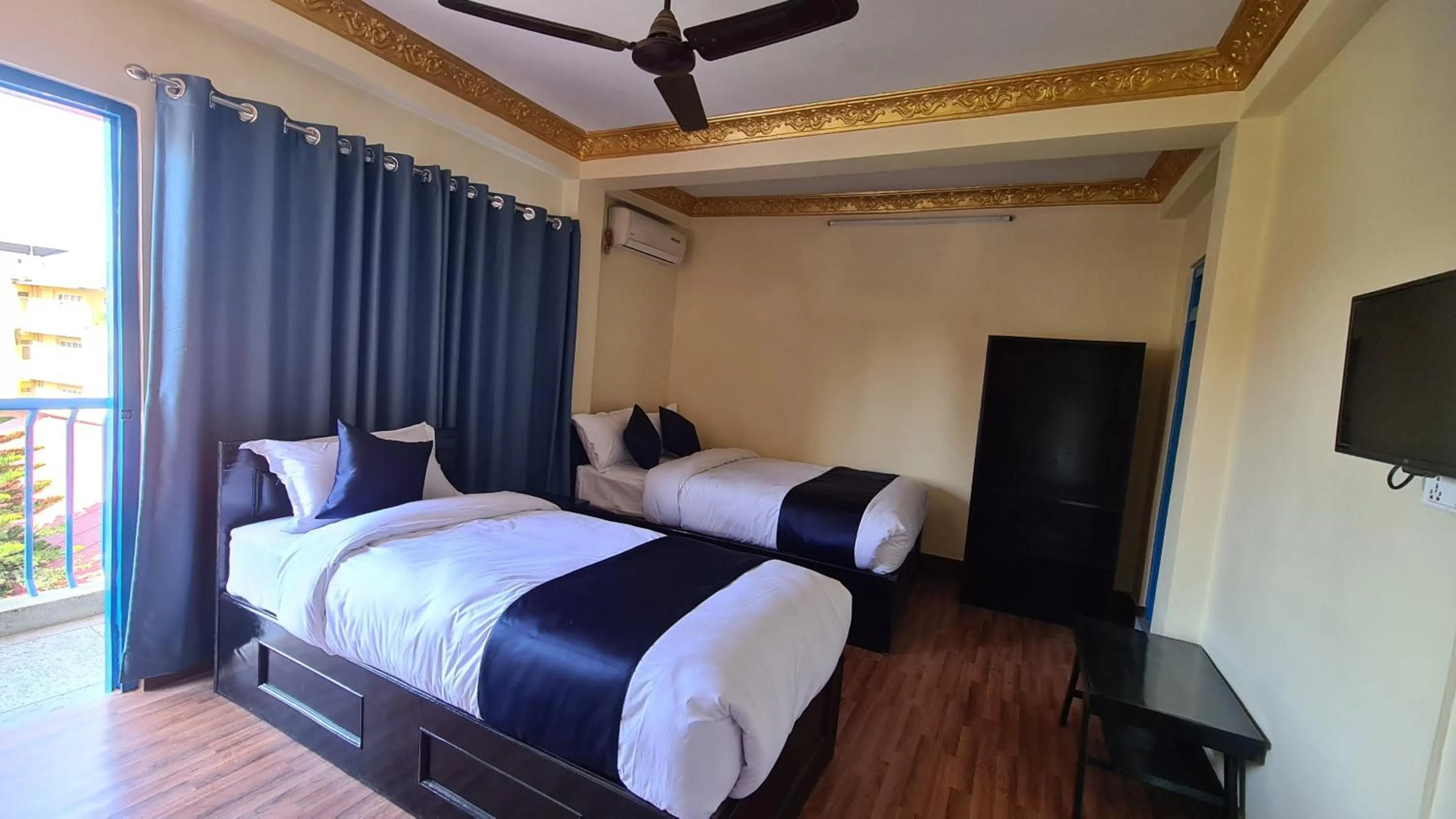 Bed in Temple Town Inn