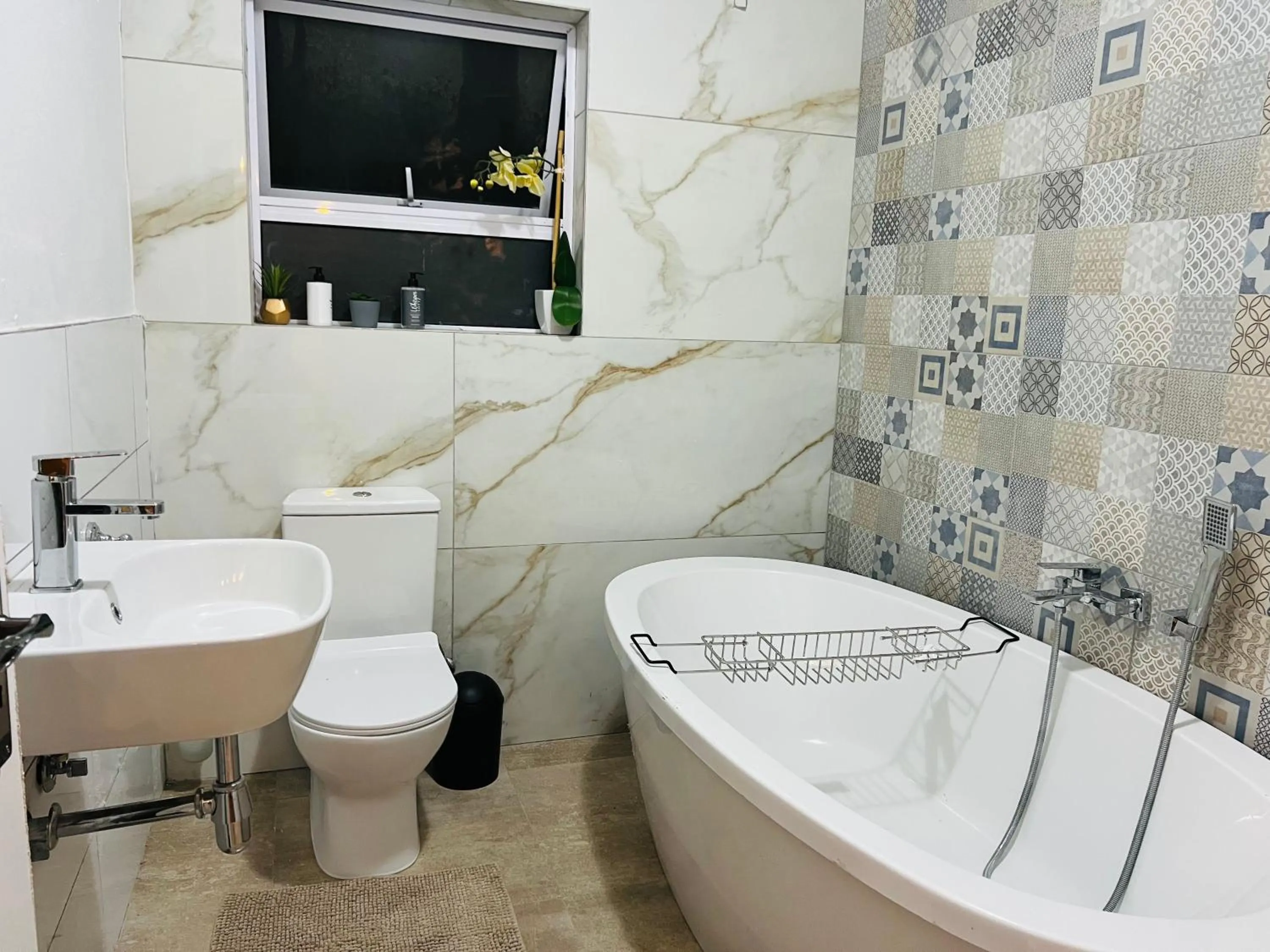 435 on vale boutique aparthotel