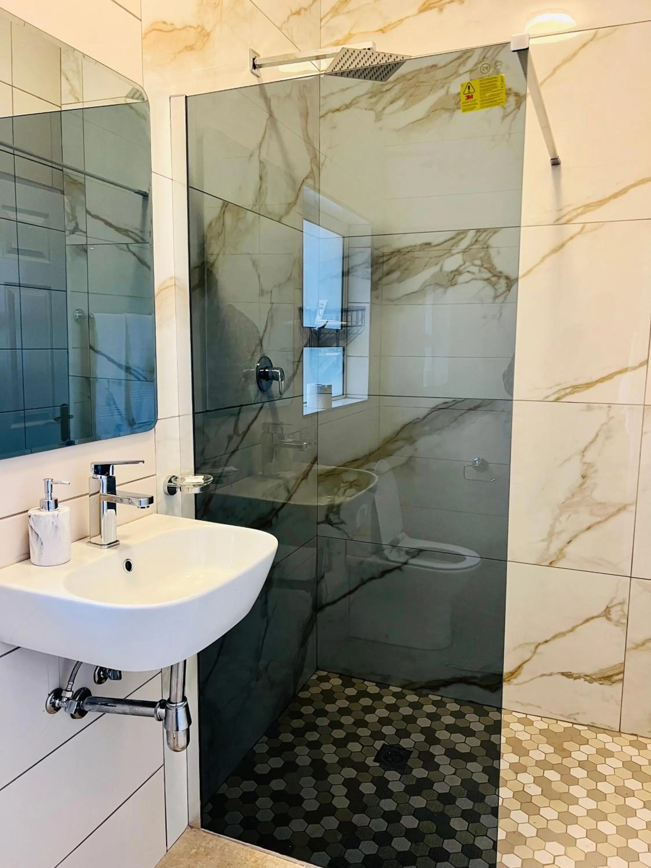 435 on vale boutique aparthotel