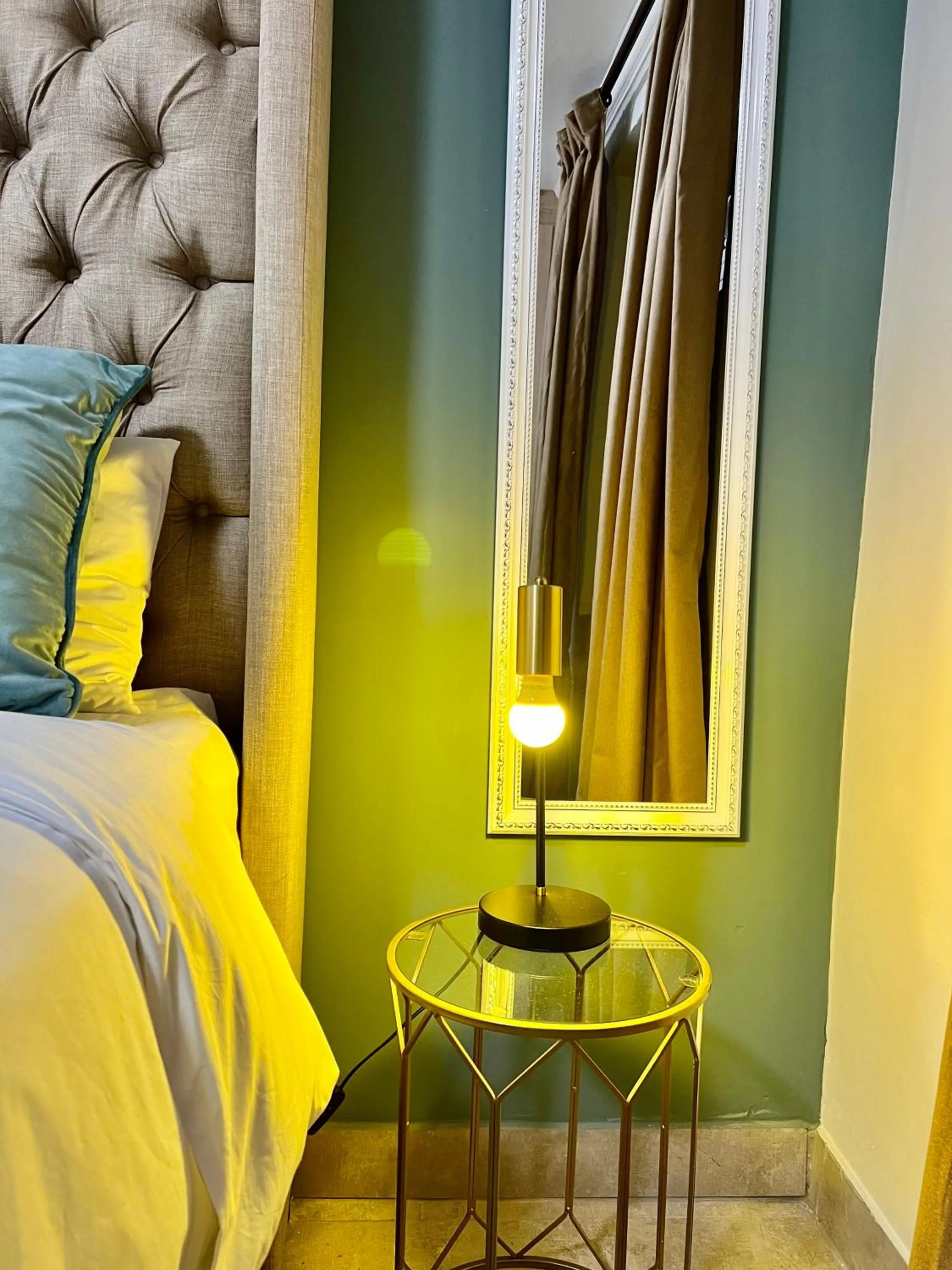 Bed in 435 on vale boutique aparthotel