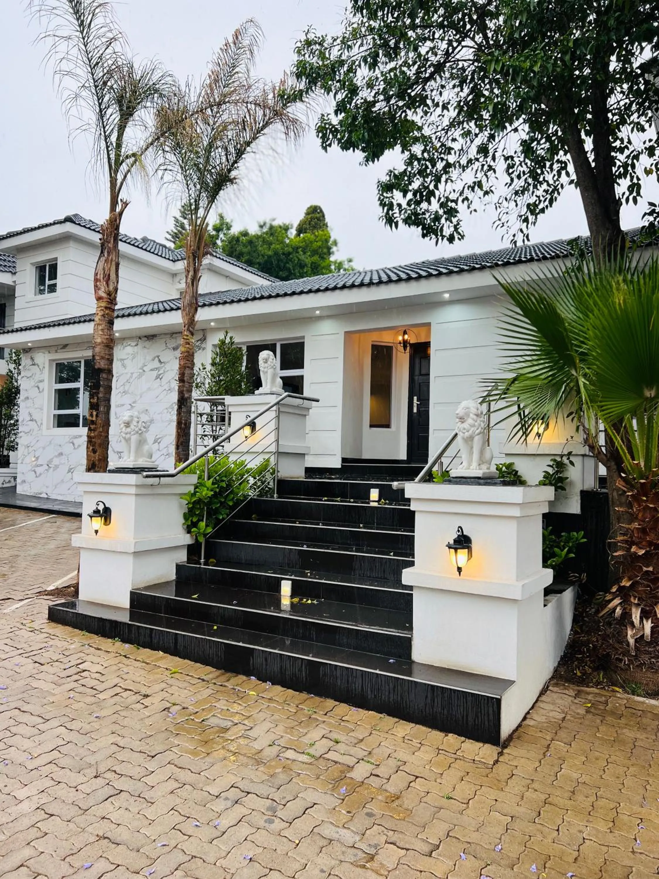 435 on vale boutique aparthotel