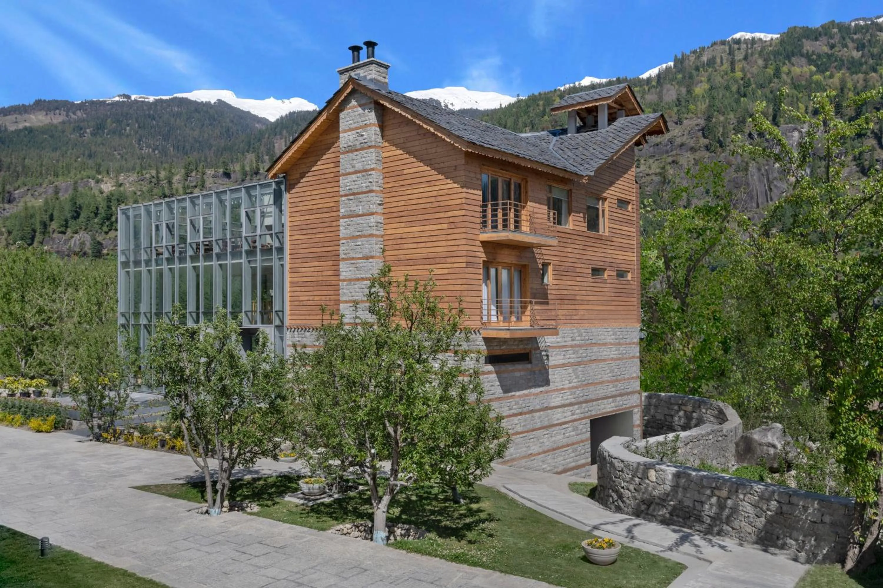Property building in Welcomhotel By ITC Hotels, Hamsa Manali