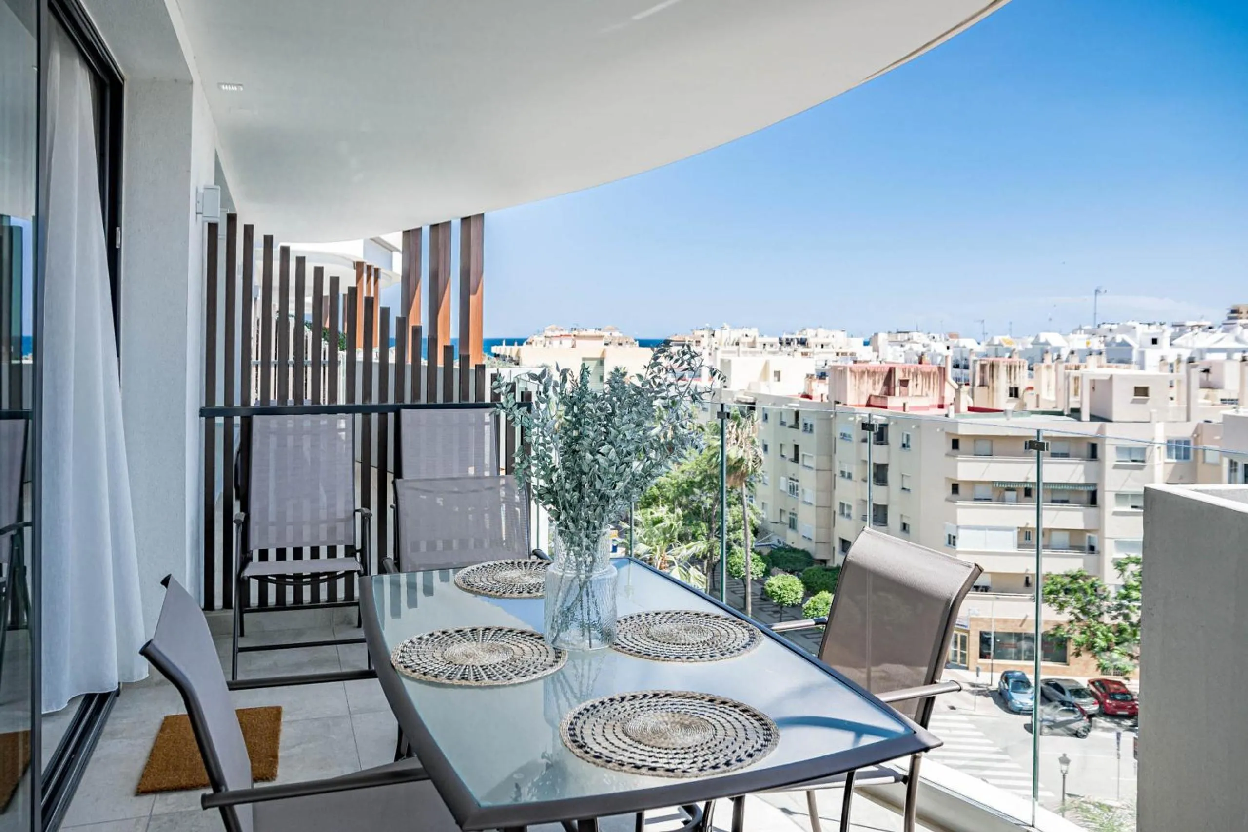 Balcony/Terrace in INF26H- Comfortable and spacious city apartment