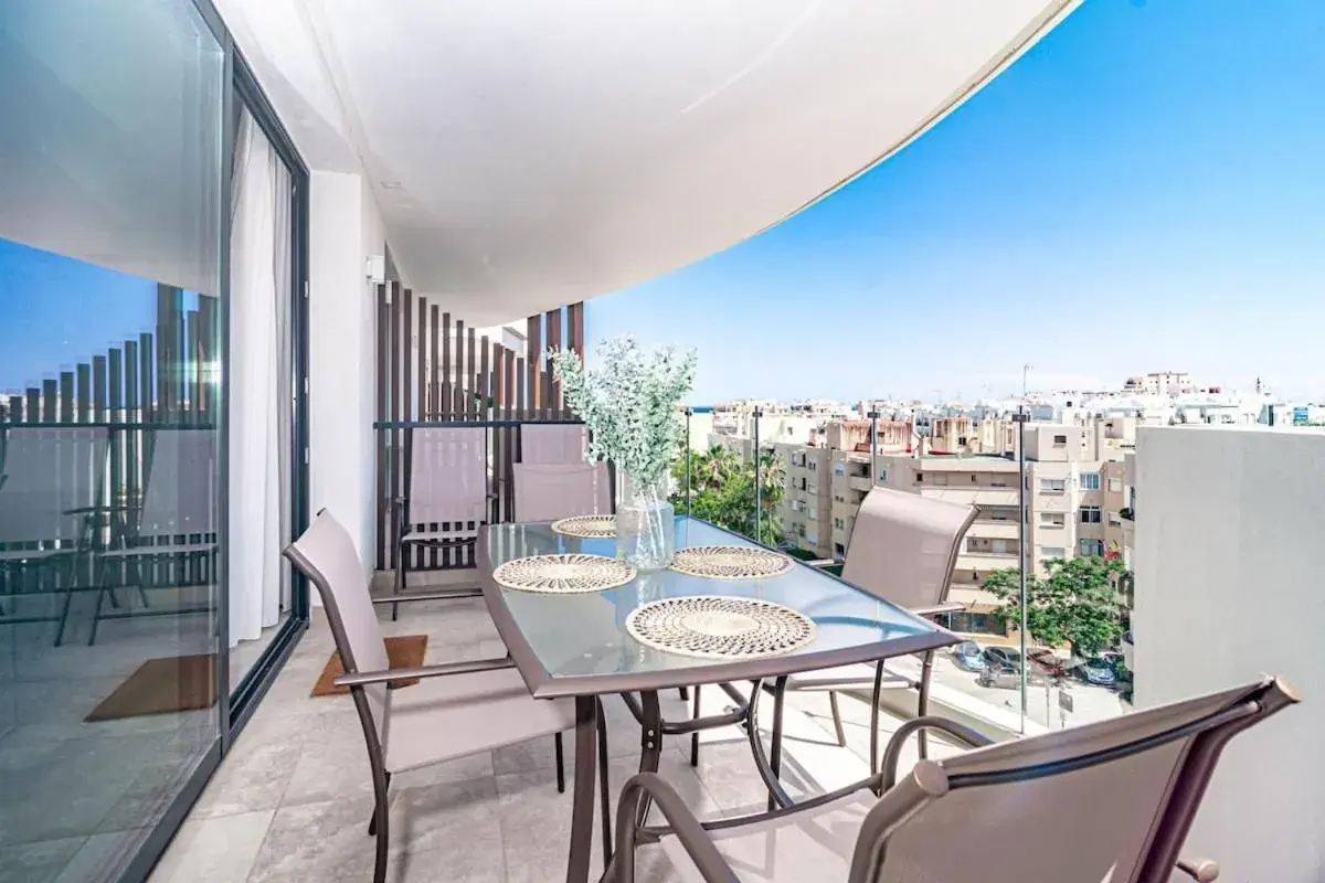 INF26H- Comfortable and spacious city apartment INF26H- Comfortable and spacious city apartment