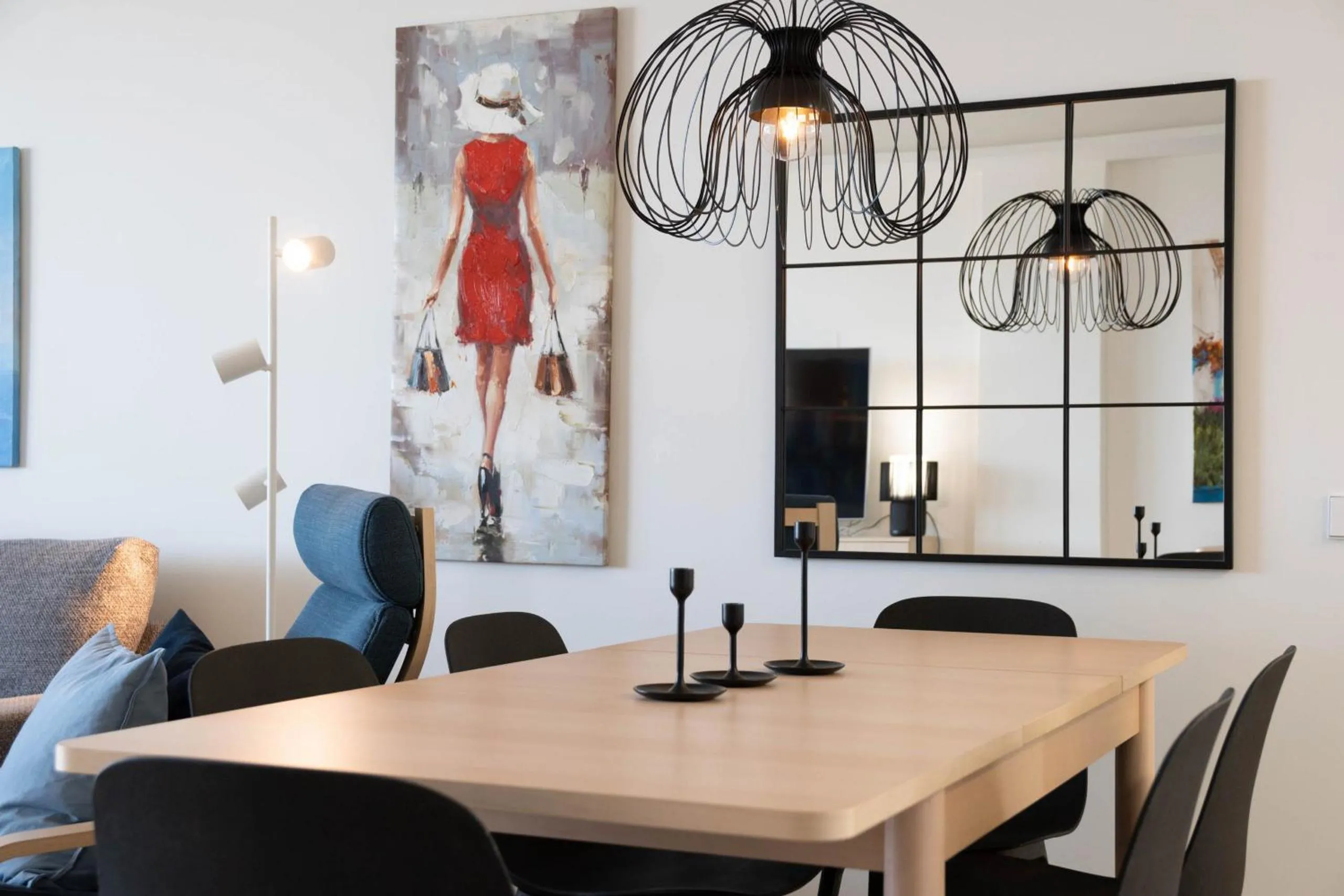 Dining area in INF26H- Comfortable and spacious city apartment