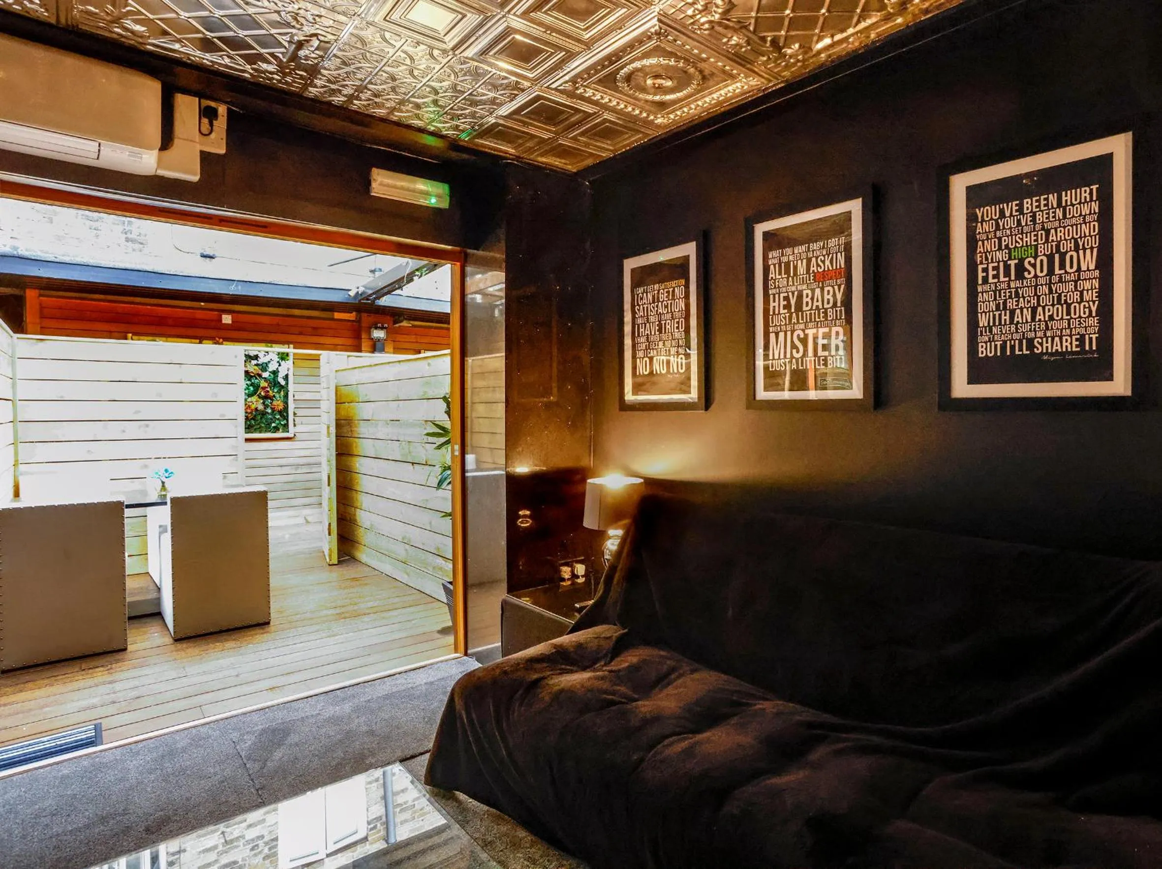 The Sea Lounge Accomodation