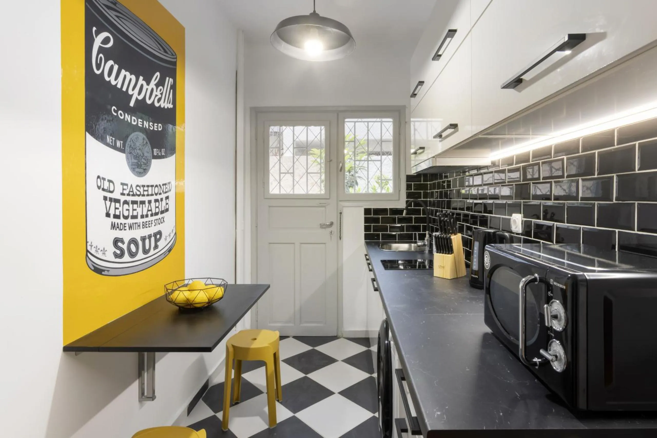 AnapironPolemou5 - Elegance meets charm in a posh