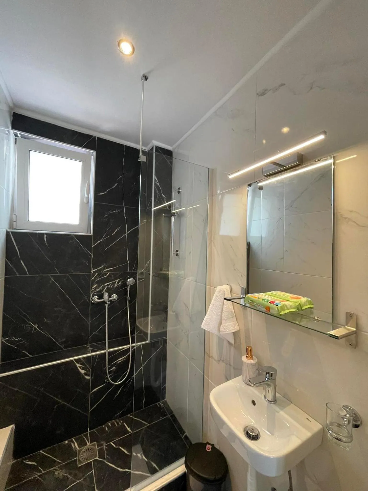 Bathroom in ALLAGIANNIS GROUP APARTMENTS