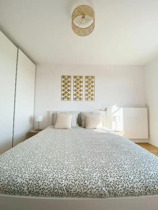 Bed in Suite Riviera - Vue Disneyland