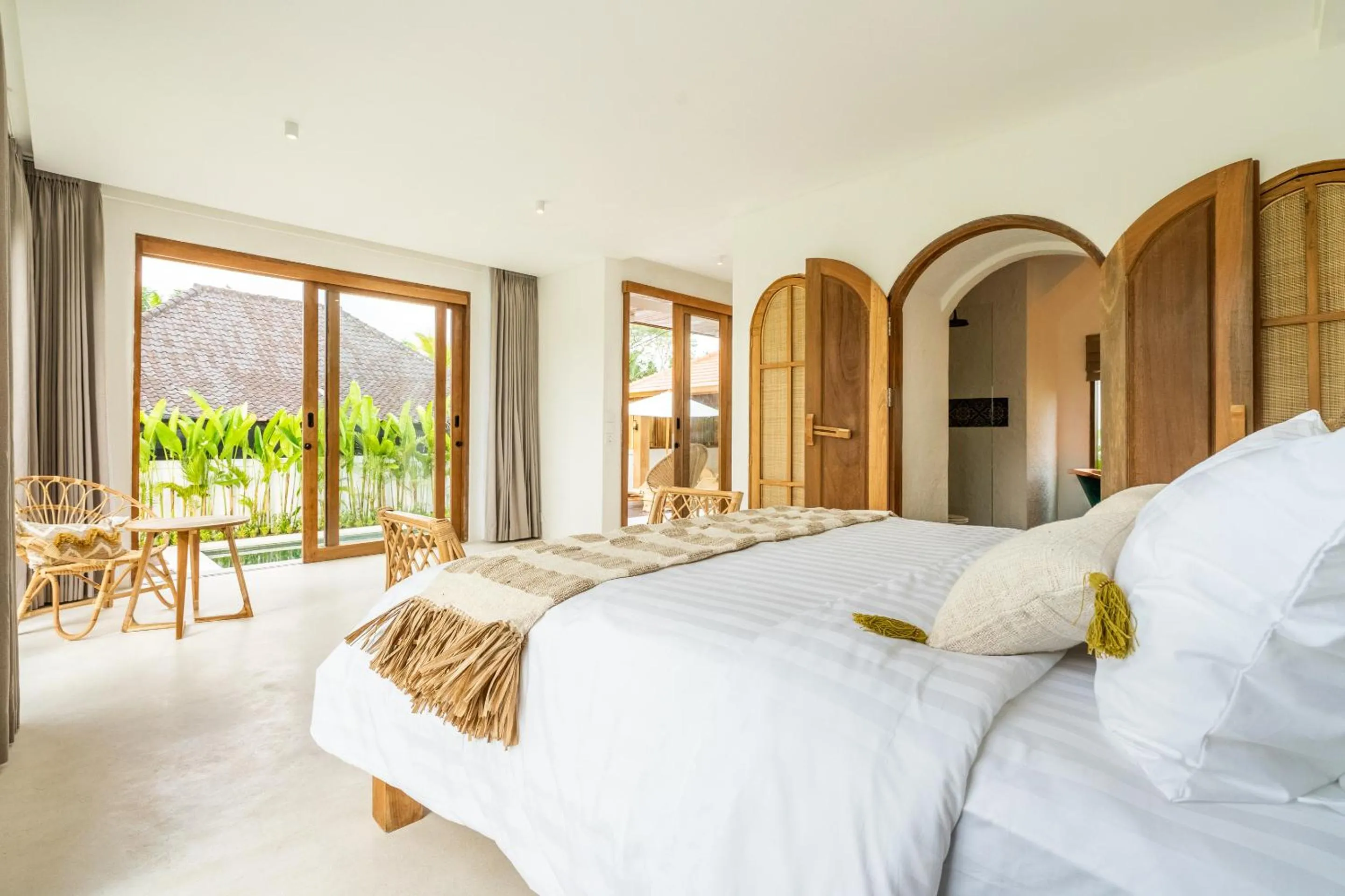 Bed in Tembaga Serenity Villa - Paradise with Pool and Garden