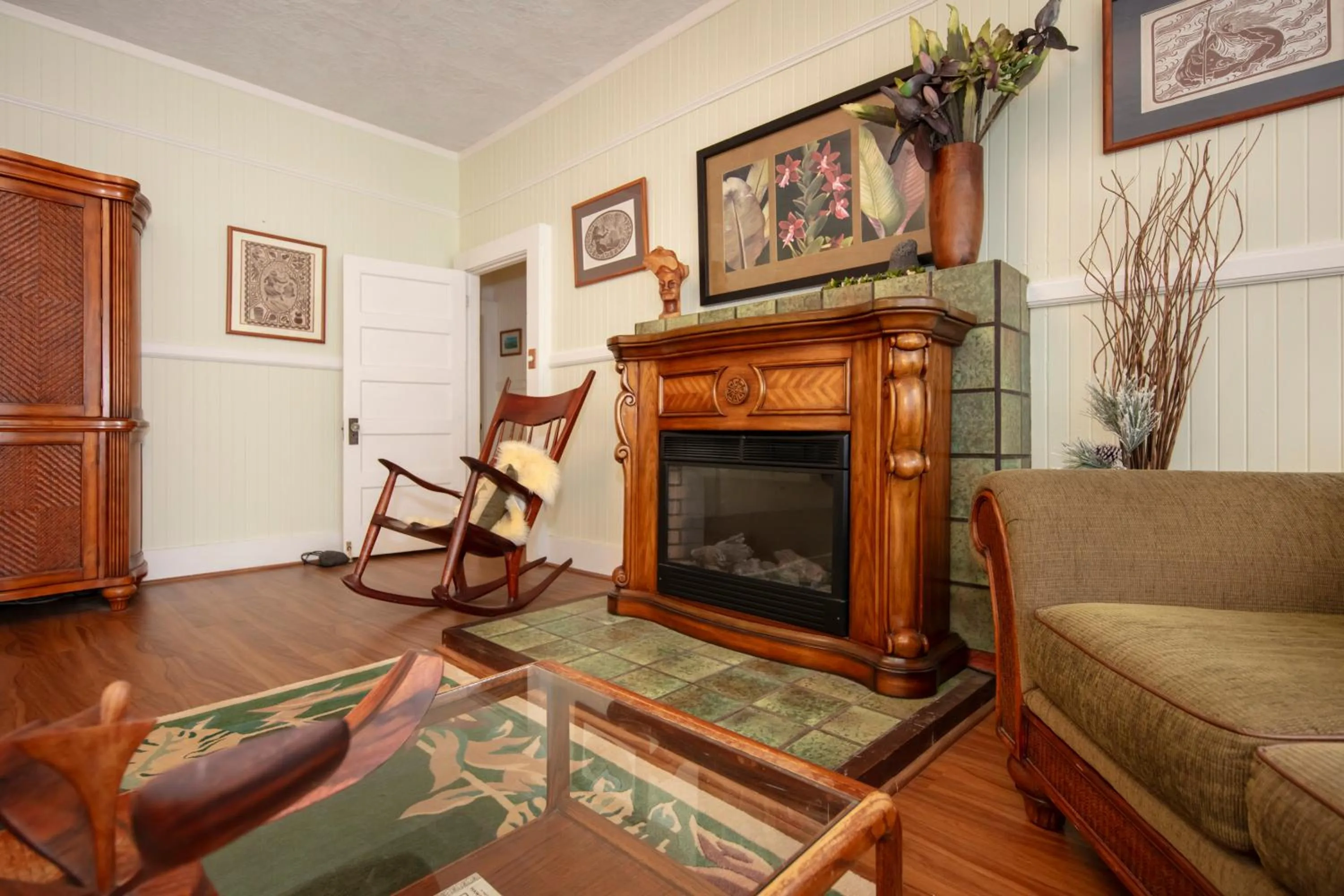 Living room in Aloha Junction Bed and Breakfast -Minutes away from Hawaii Volcanoes National Park