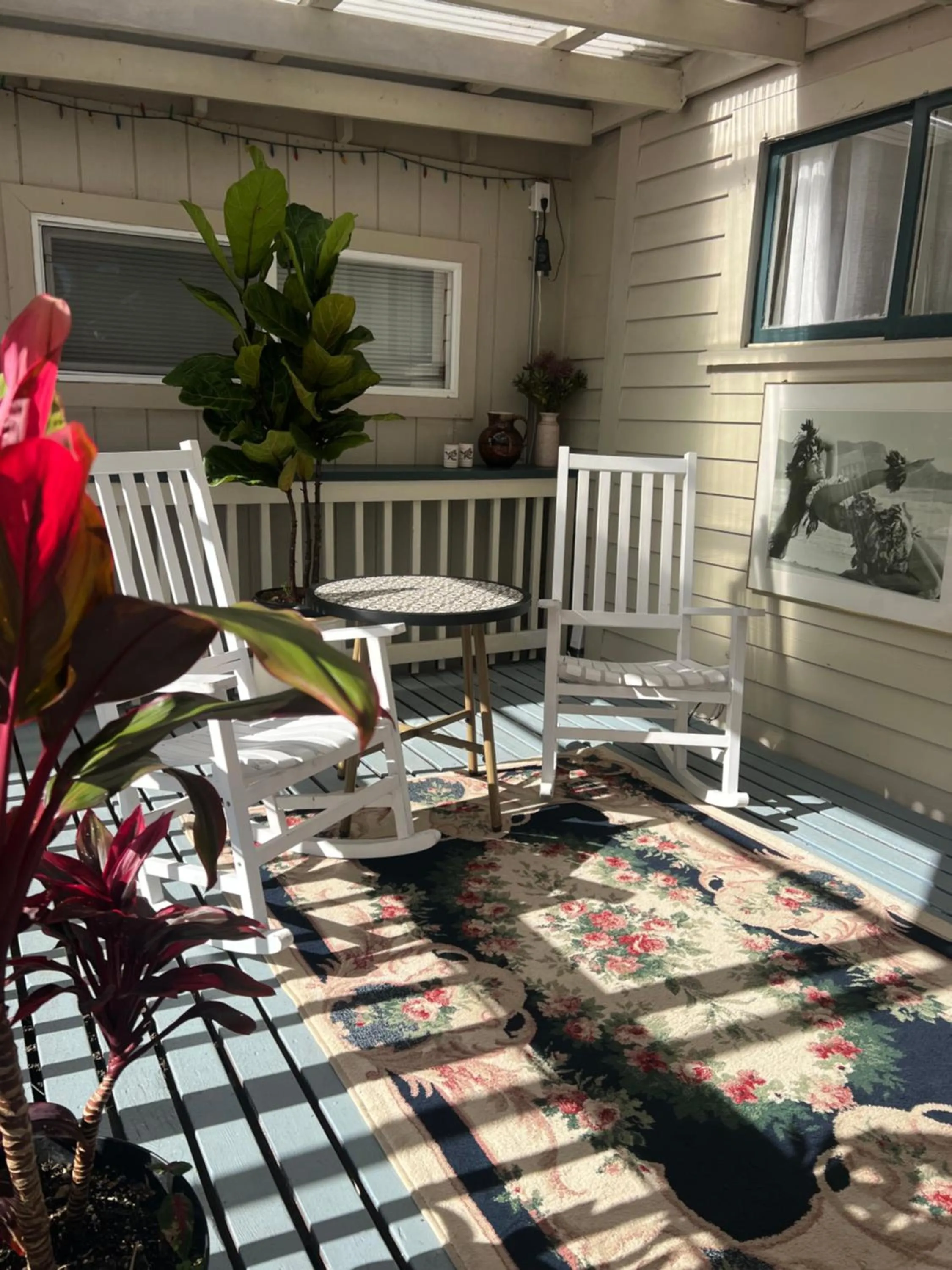 Patio in Aloha Junction Bed and Breakfast -Minutes away from Hawaii Volcanoes National Park