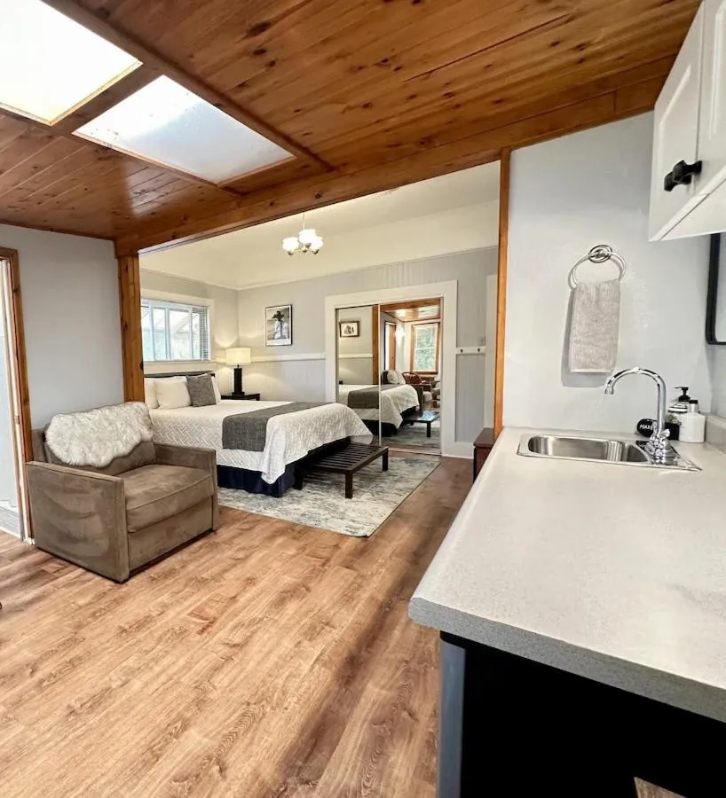 Bed in Aloha Junction Bed and Breakfast -Minutes away from Hawaii Volcanoes National Park