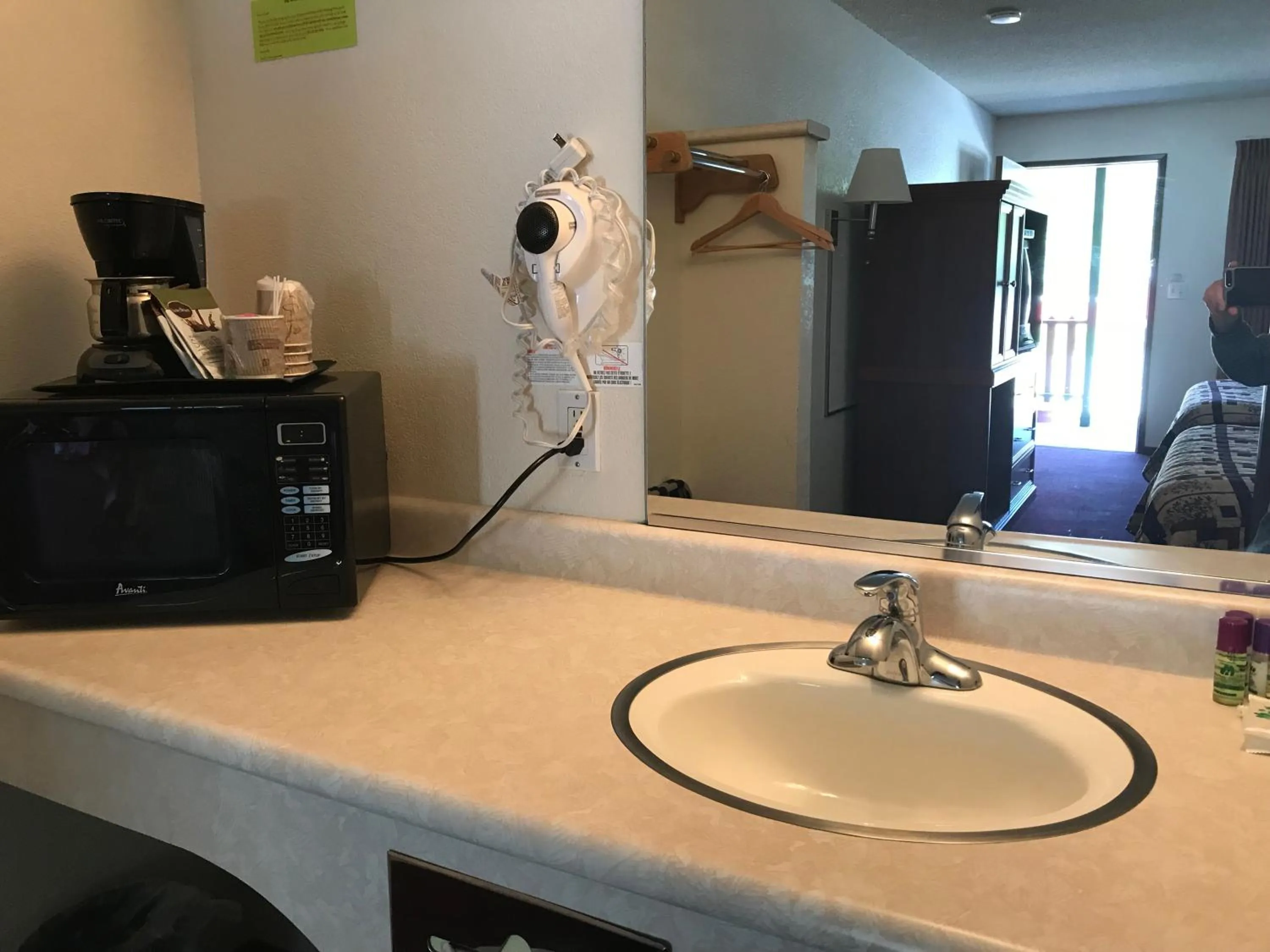 microwave in The River Inn