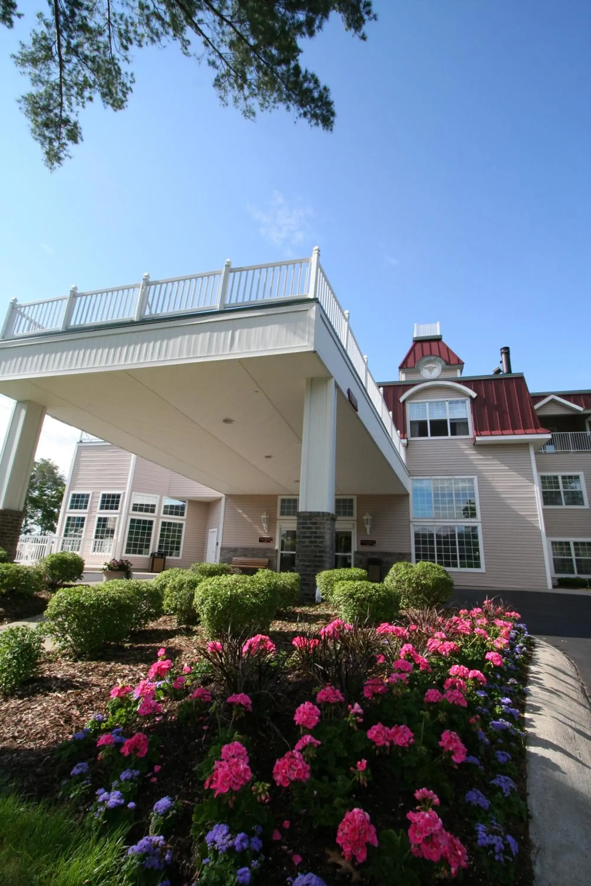 Facade/entrance, Garden in Bayshore Resort