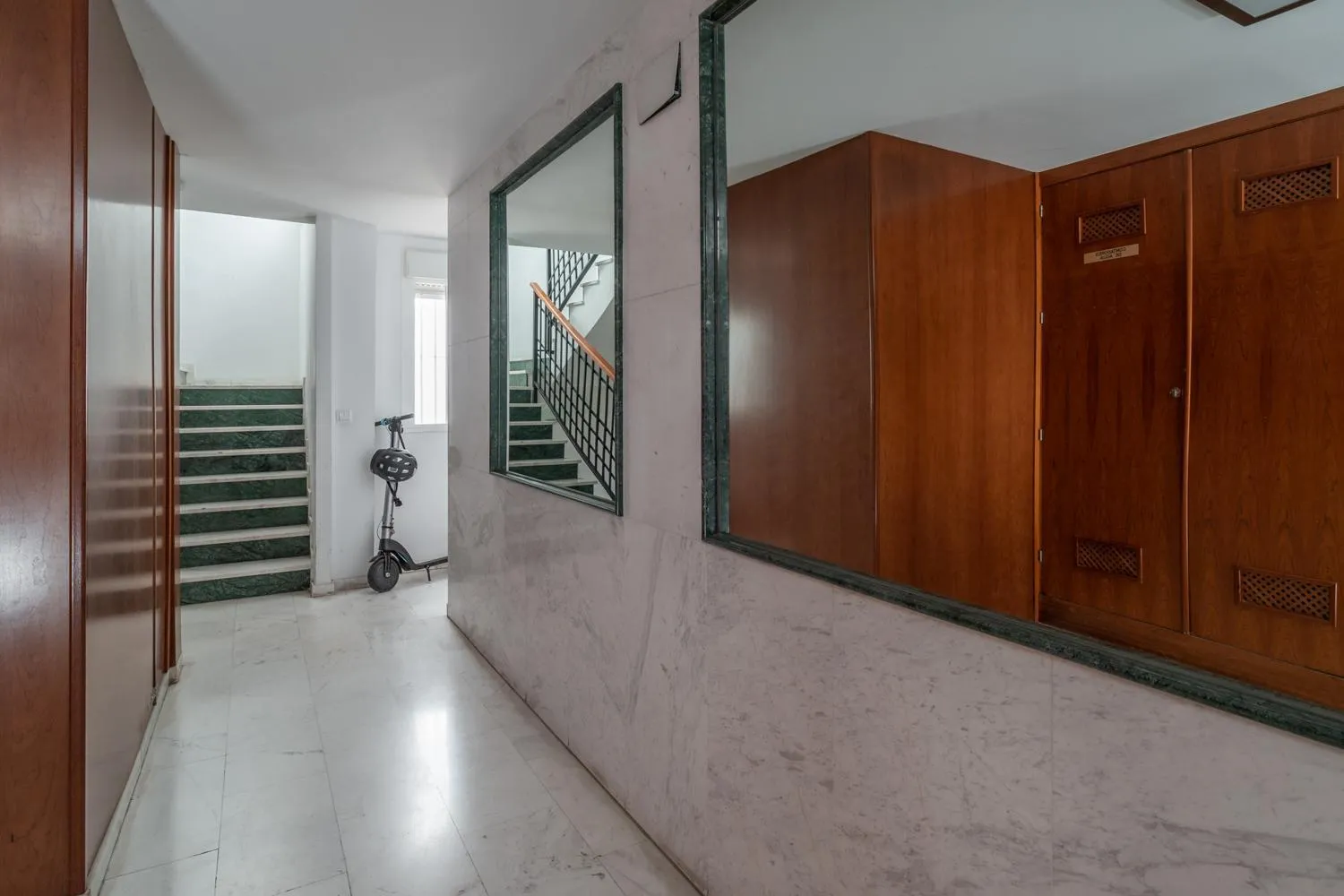 Property building in tuGuest Corazón de Granada Apartment