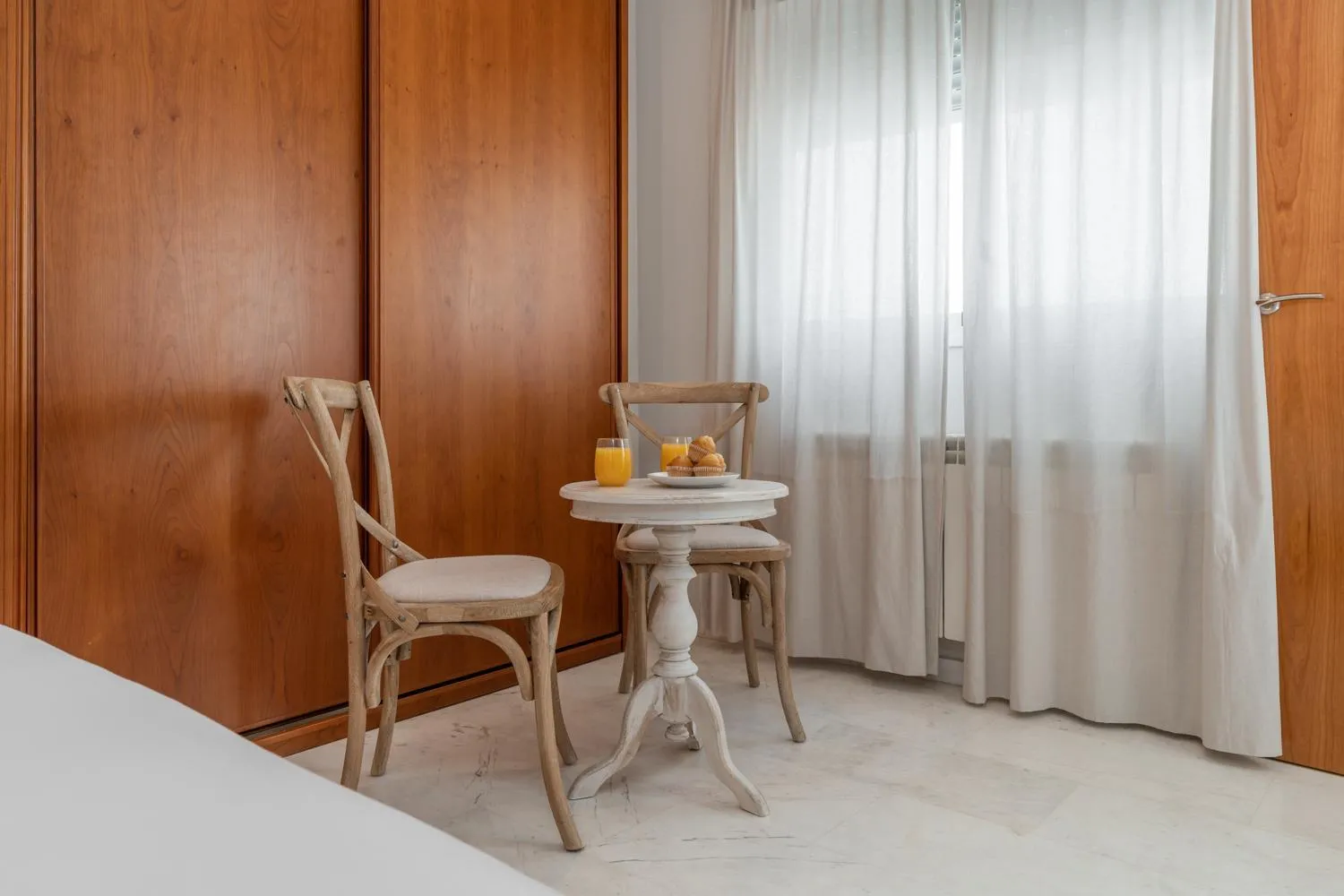 Food and drinks in tuGuest Corazón de Granada Apartment
