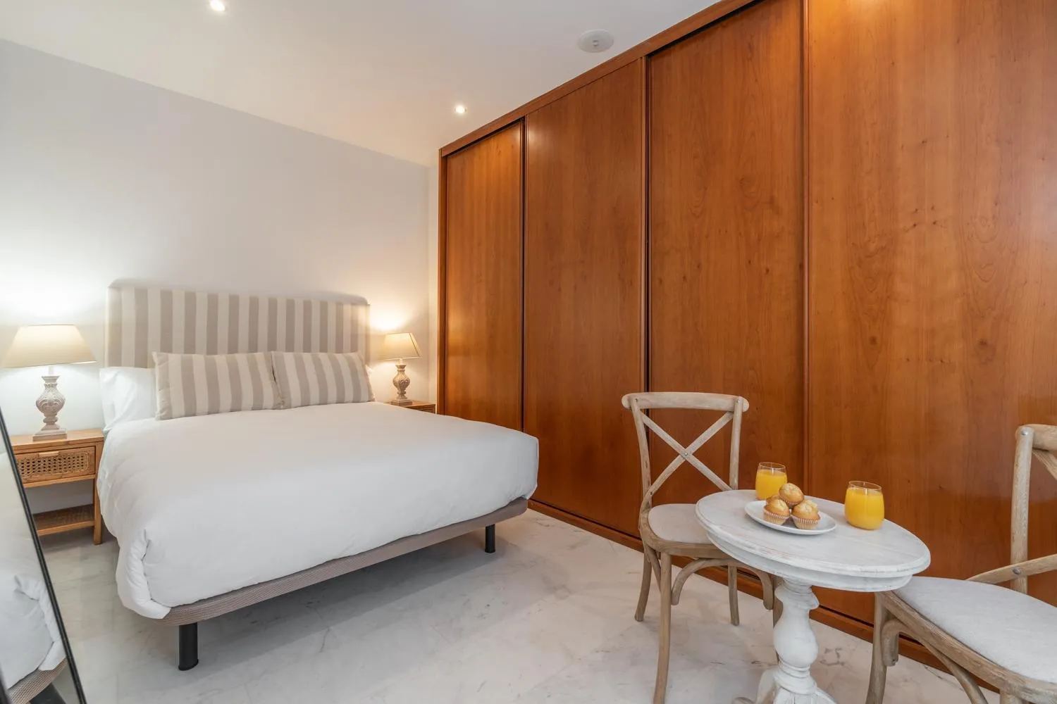Bedroom, Bed in tuGuest Corazón de Granada Apartment