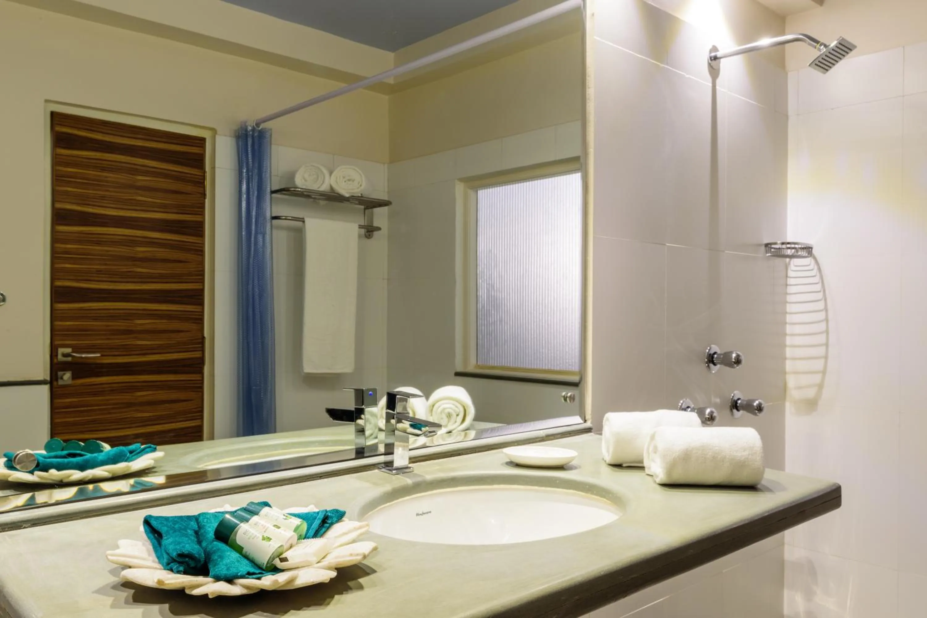 Bathroom in Argo by Trance