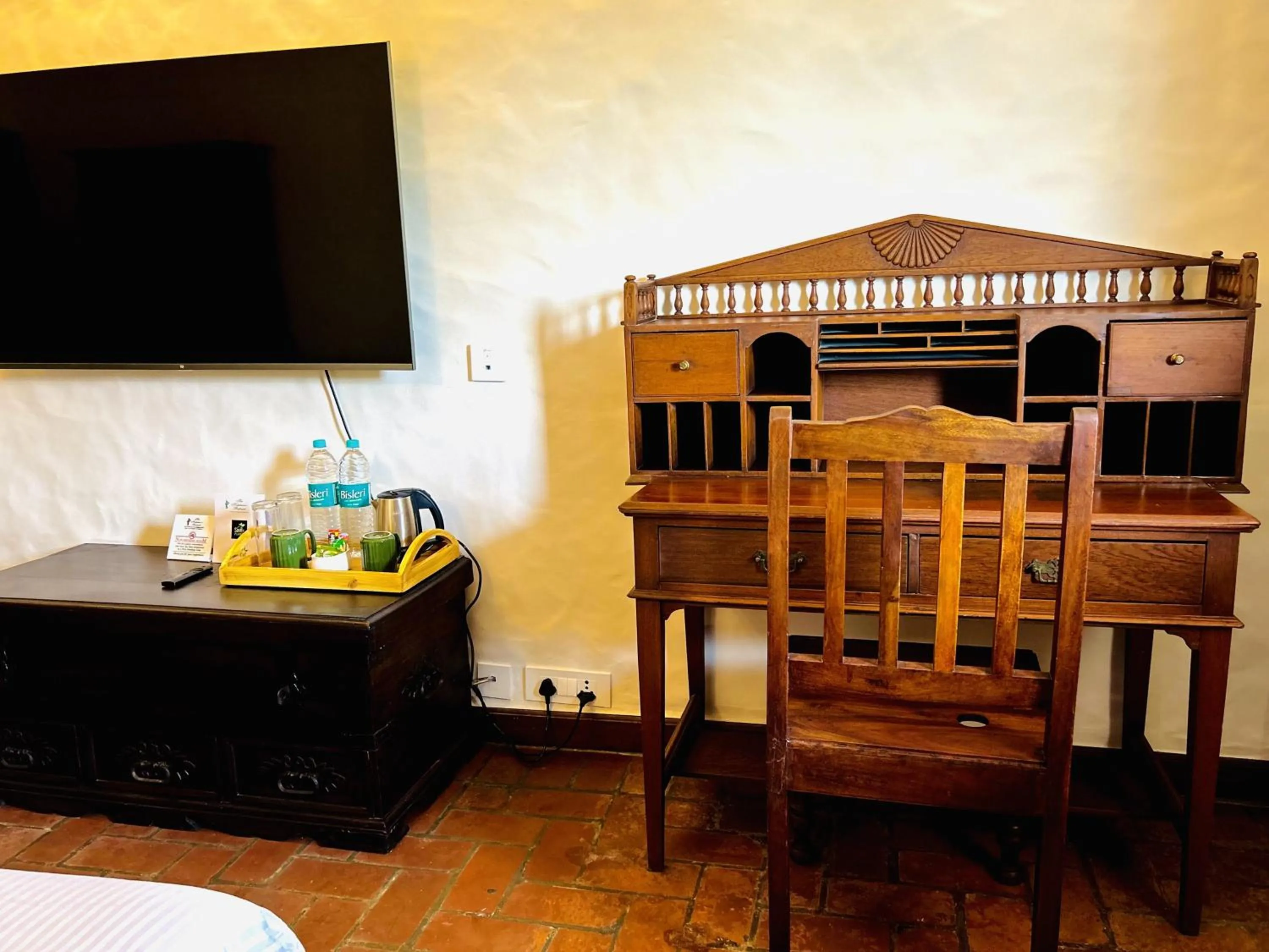 Bed in The Kaptain's Retreat