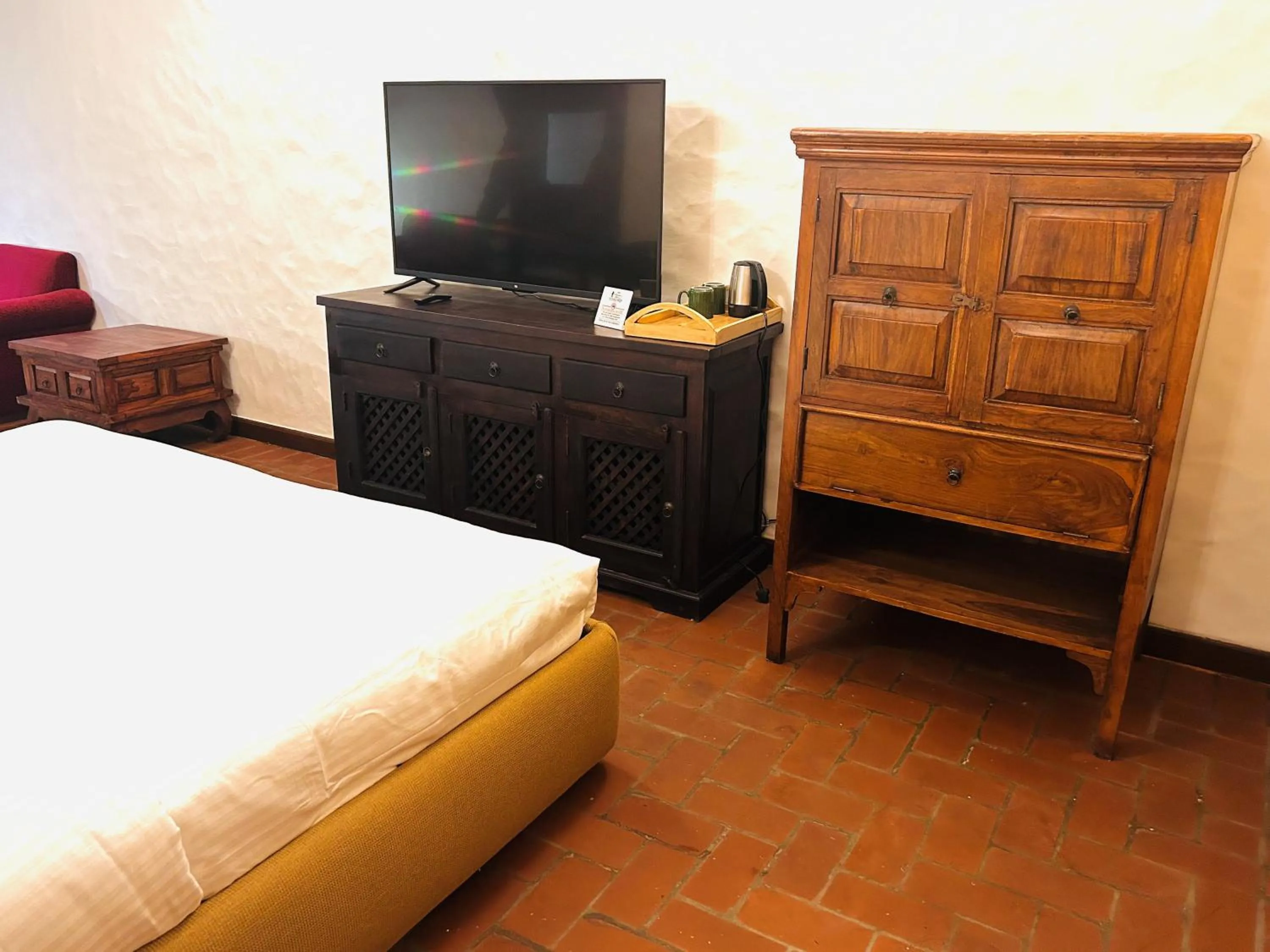 Bed in The Kaptain's Retreat