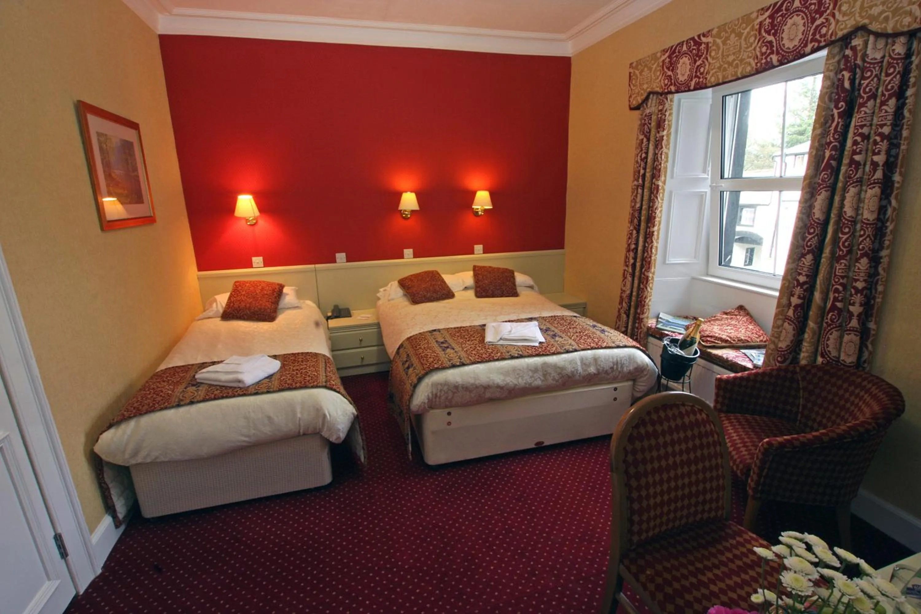 Seating area, Bed in Shap Wells Hotel