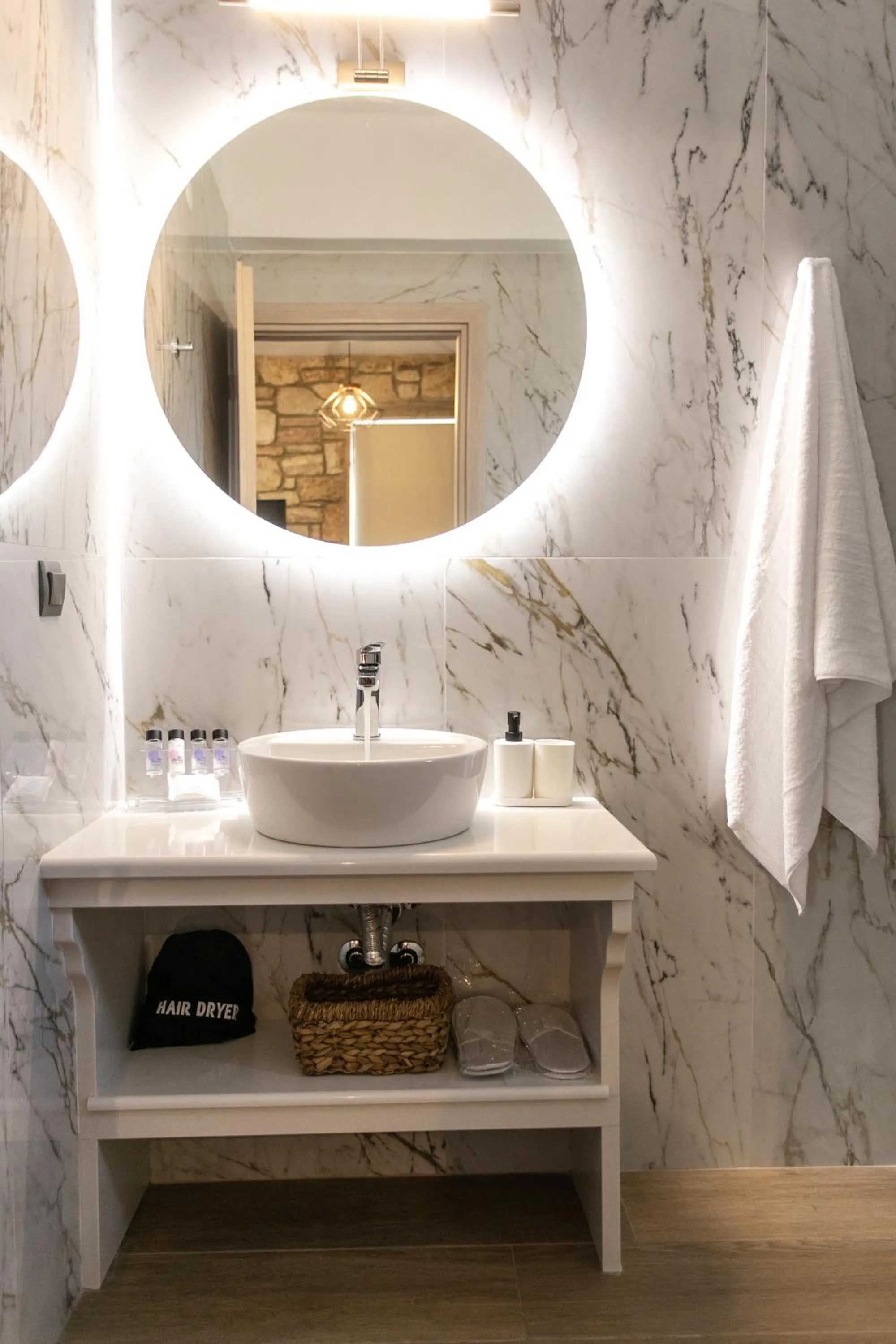 Michelangelo suites and apartments