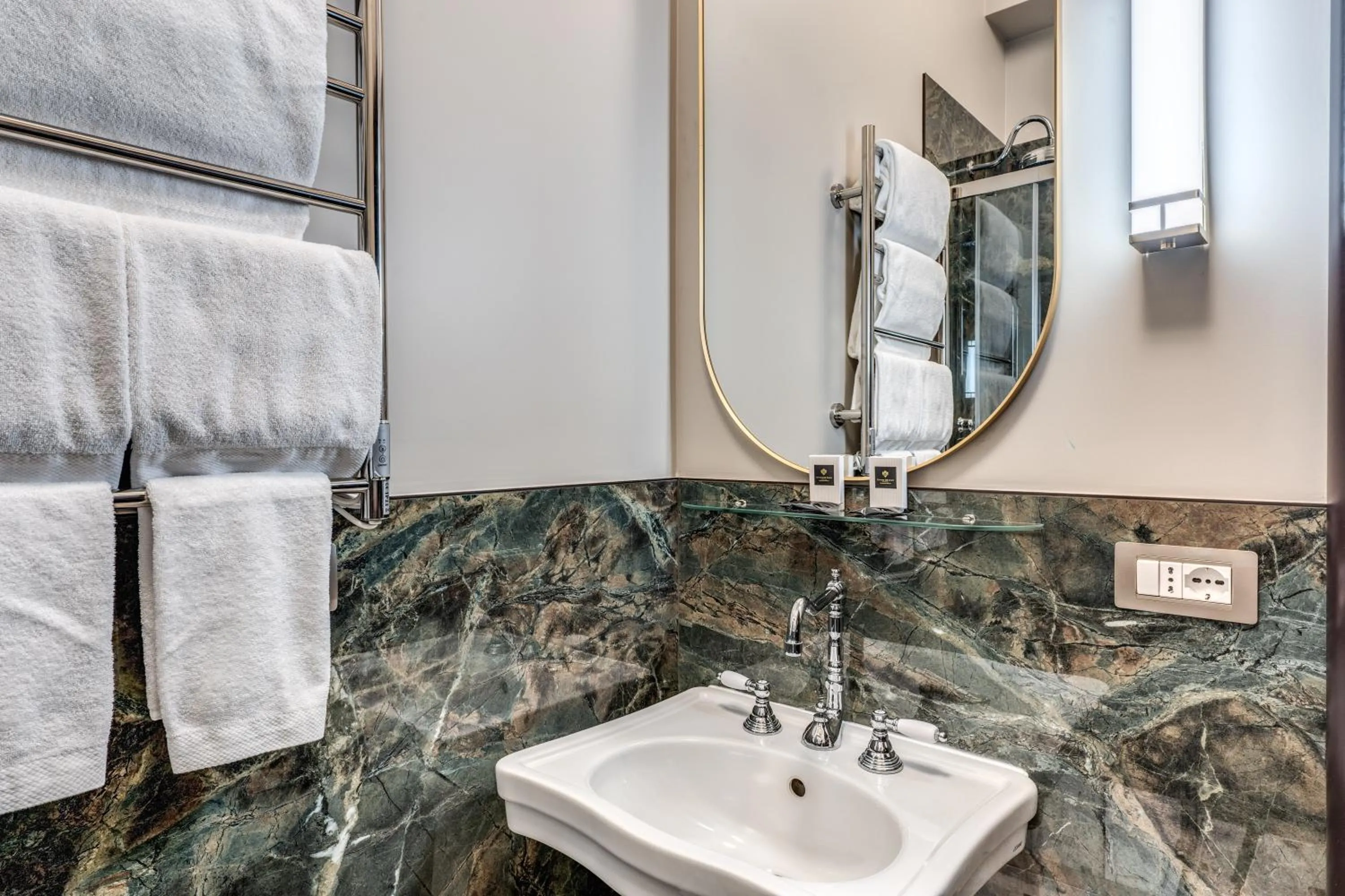 Bathroom in Telier Tomacelli