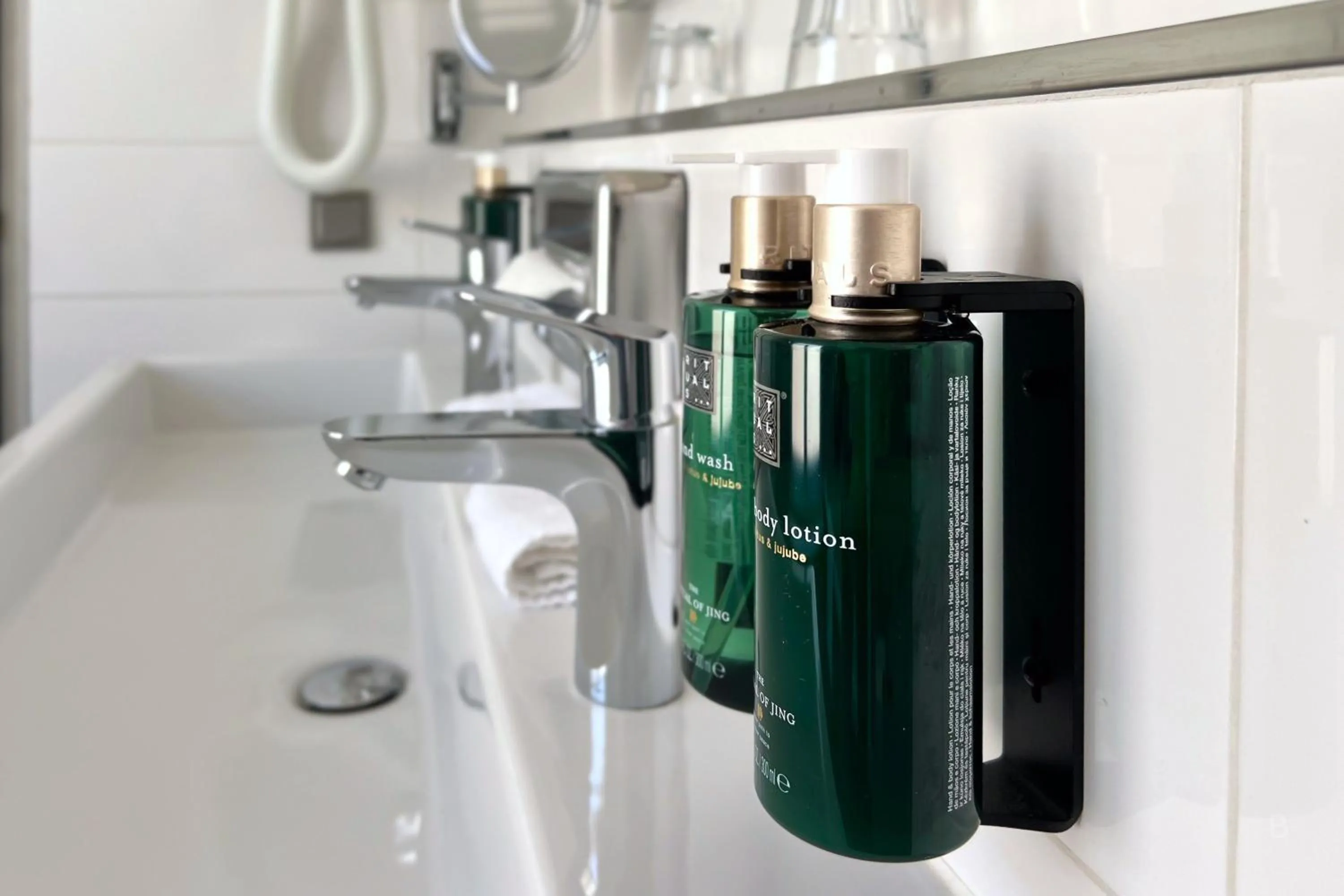 Bathroom in Hotel Die Port van Cleve