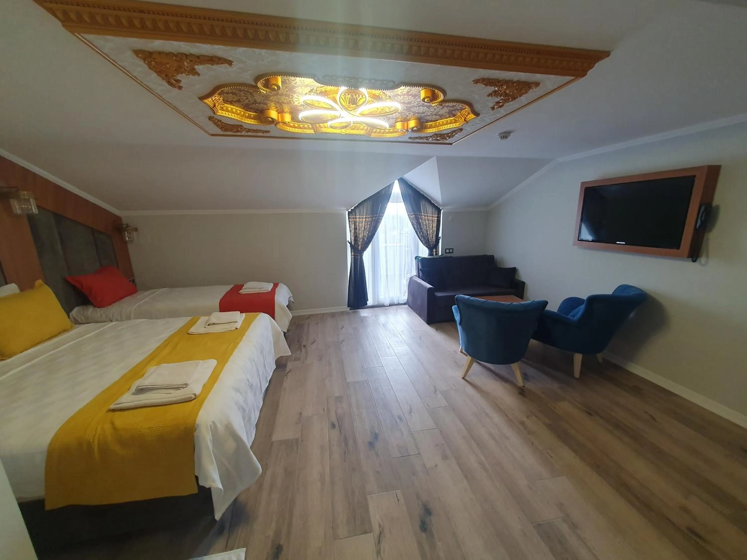 Photo of the whole room, Bed in Dimora Gold Hotel
