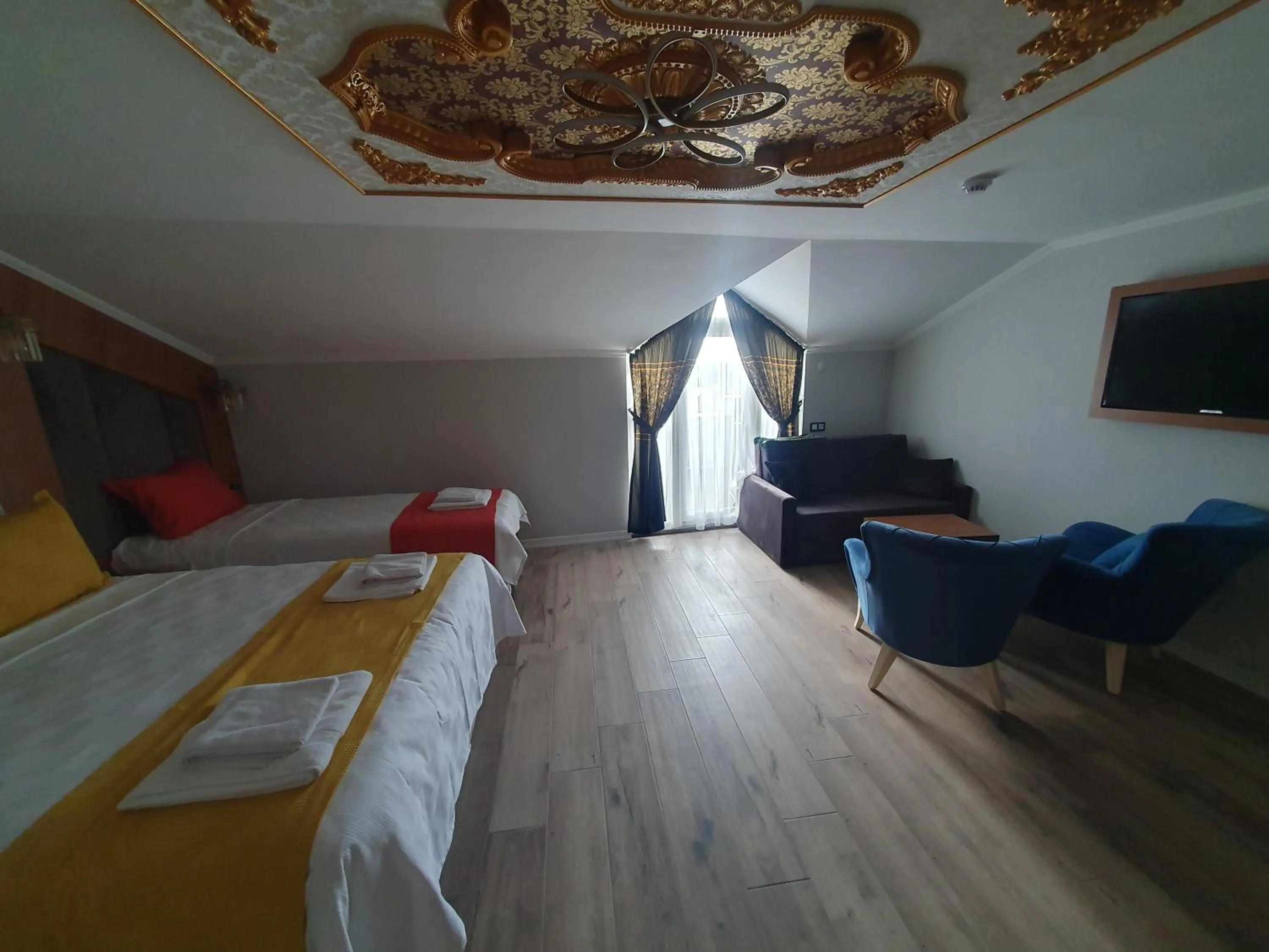Photo of the whole room, Bed in Dimora Gold Hotel