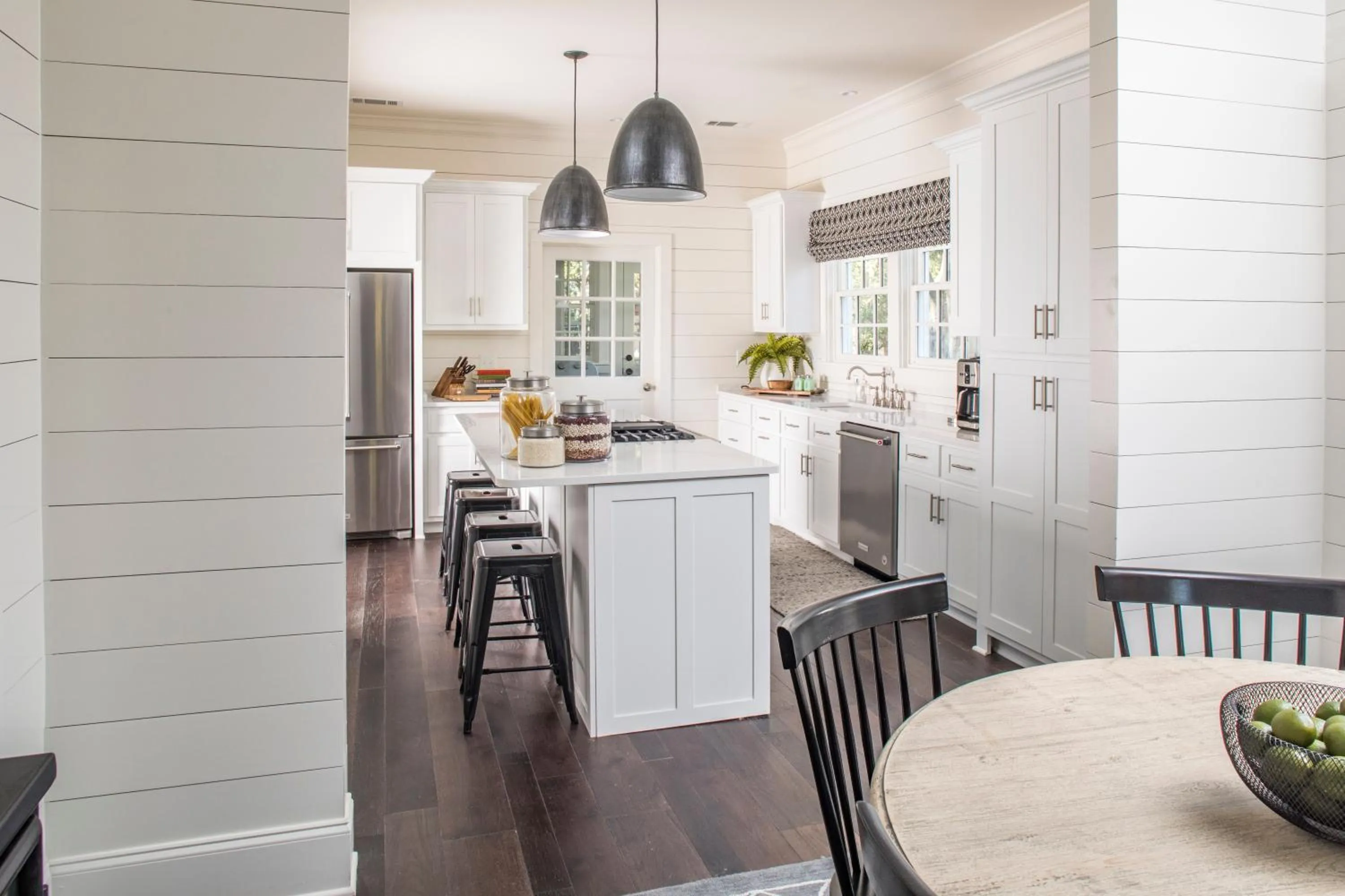 Kitchen or kitchenette in The Louis Hotel