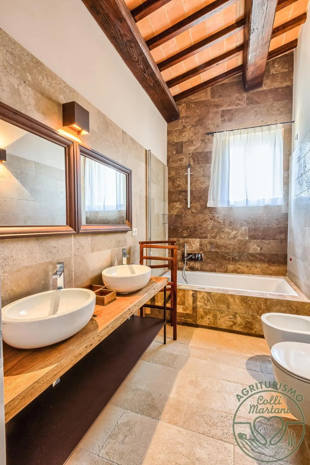 Bathroom in Agriturismo Colli Martani