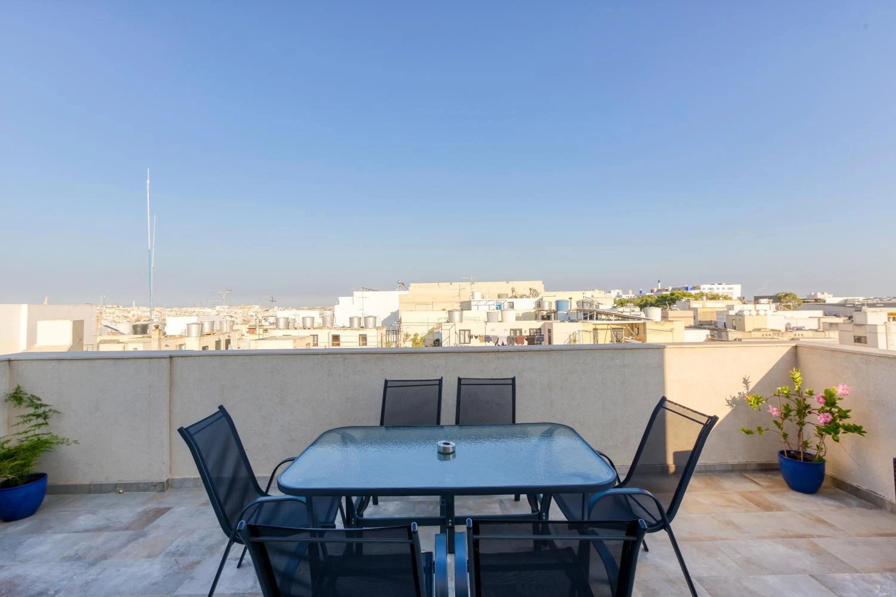 Annitchka Mansions - Penthouse in central Malta