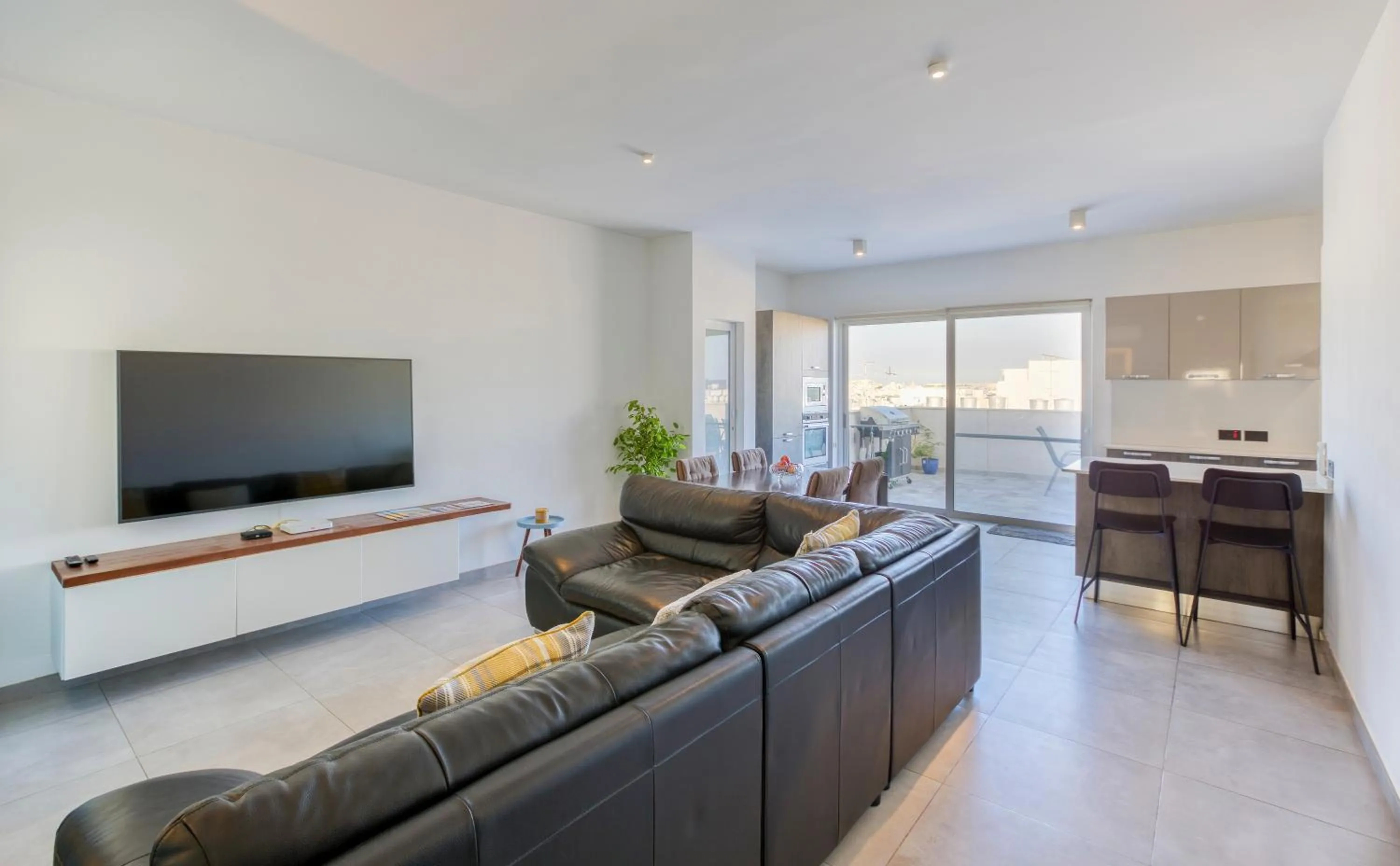 Annitchka Mansions - Penthouse in central Malta