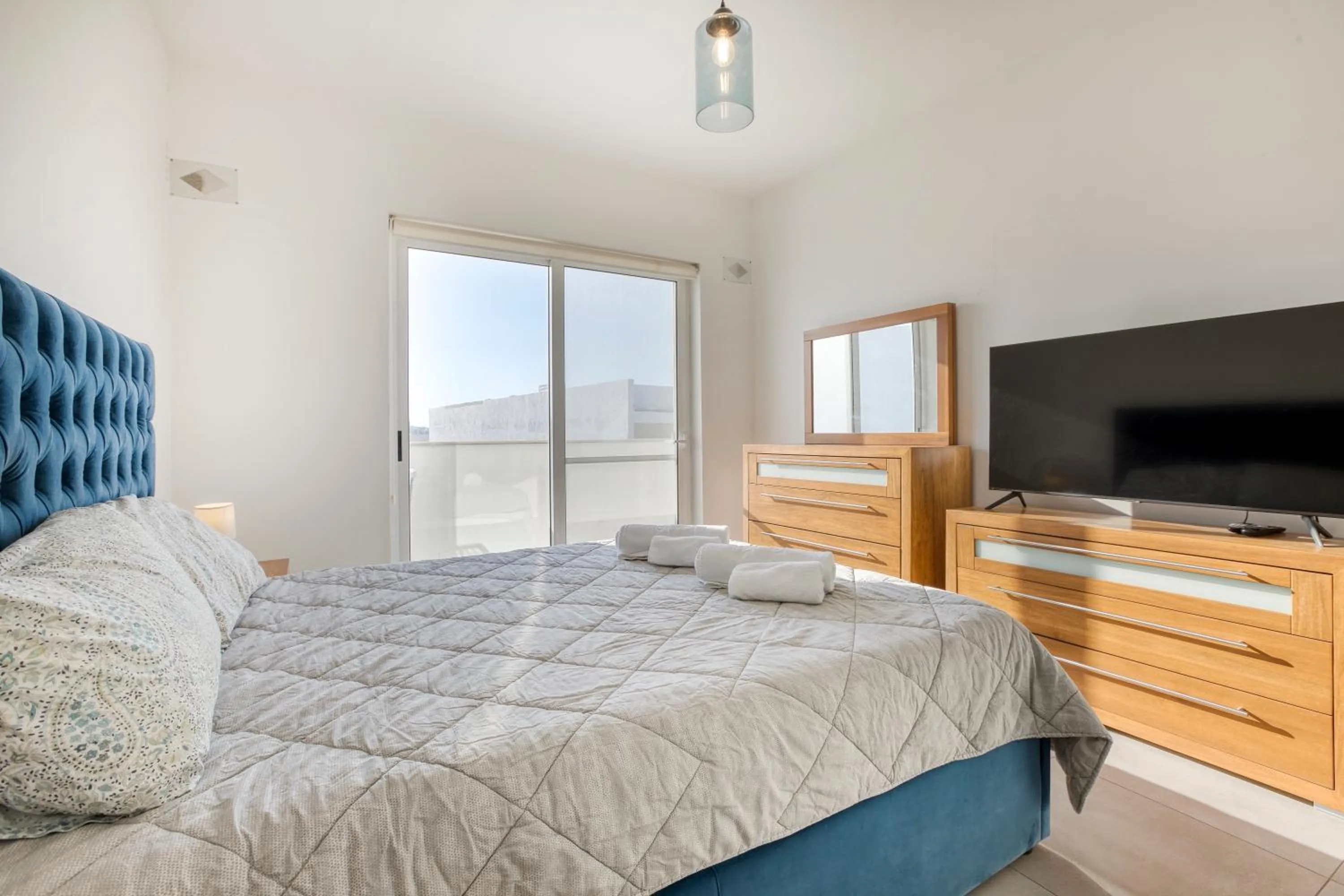 Bed in Annitchka Mansions - Penthouse in central Malta