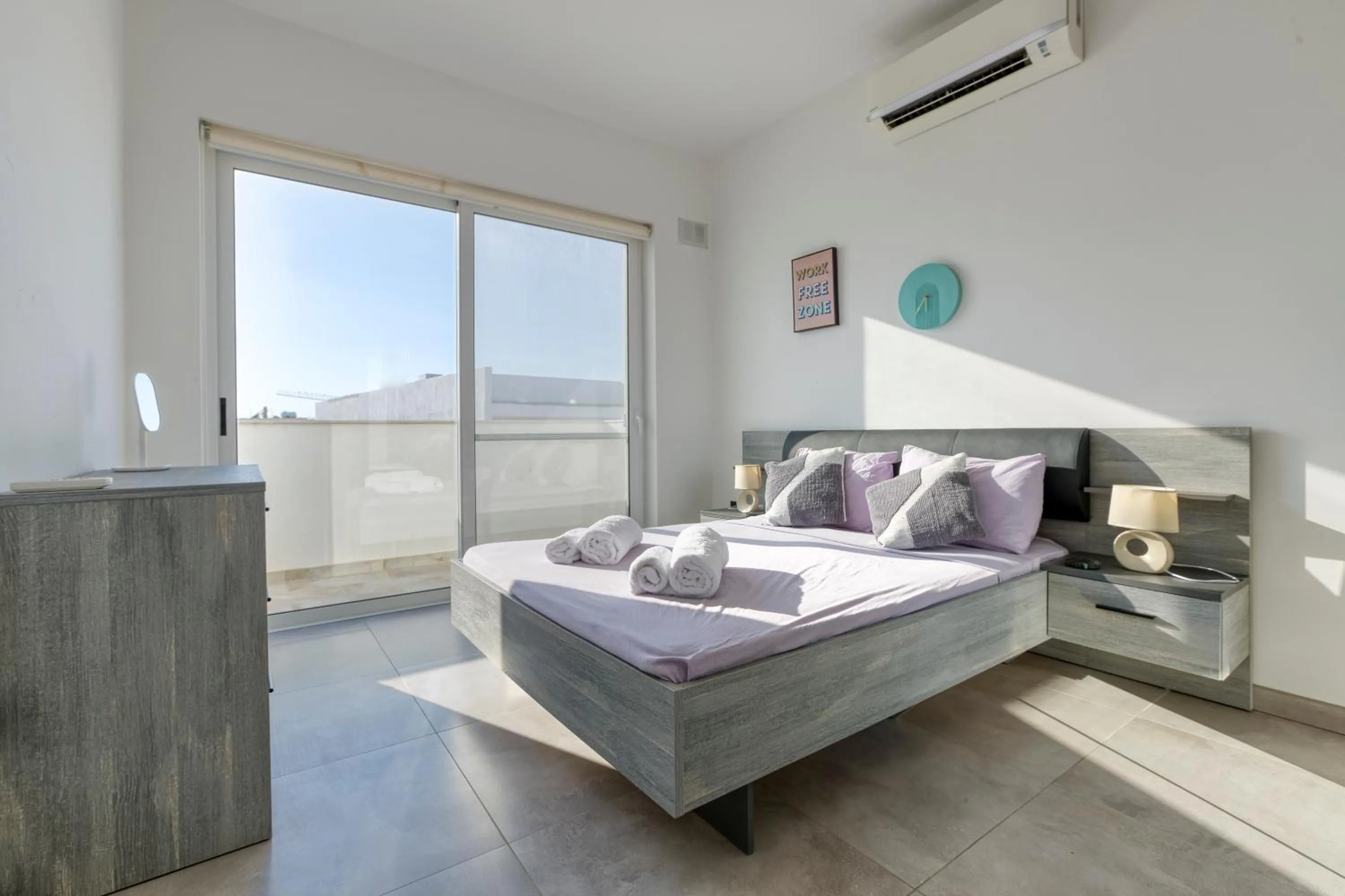 Bed in Annitchka Mansions - Penthouse in central Malta