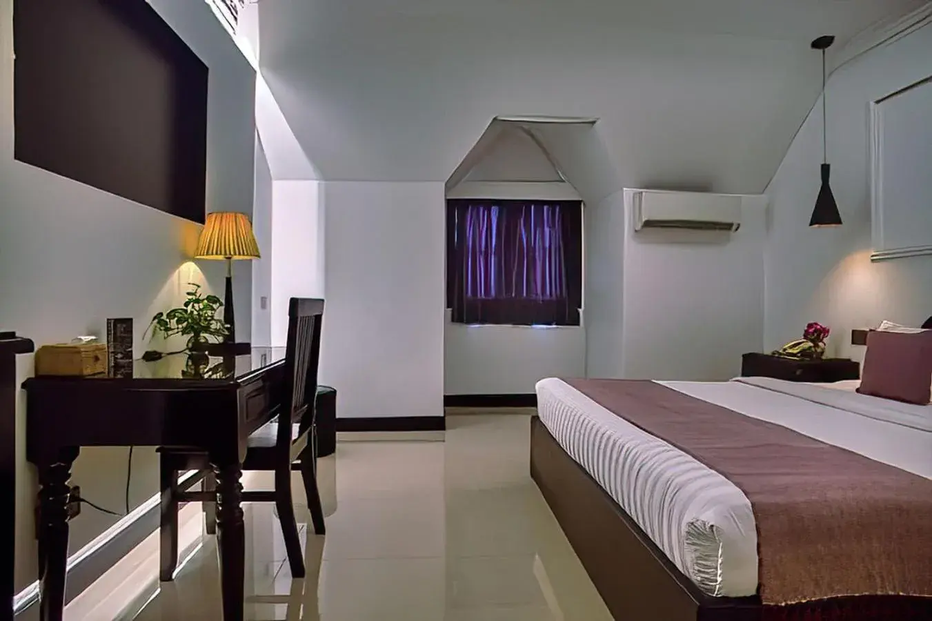 Bedroom, Bed in Bodee Corner Bedroom, Bed in Bodee Corner