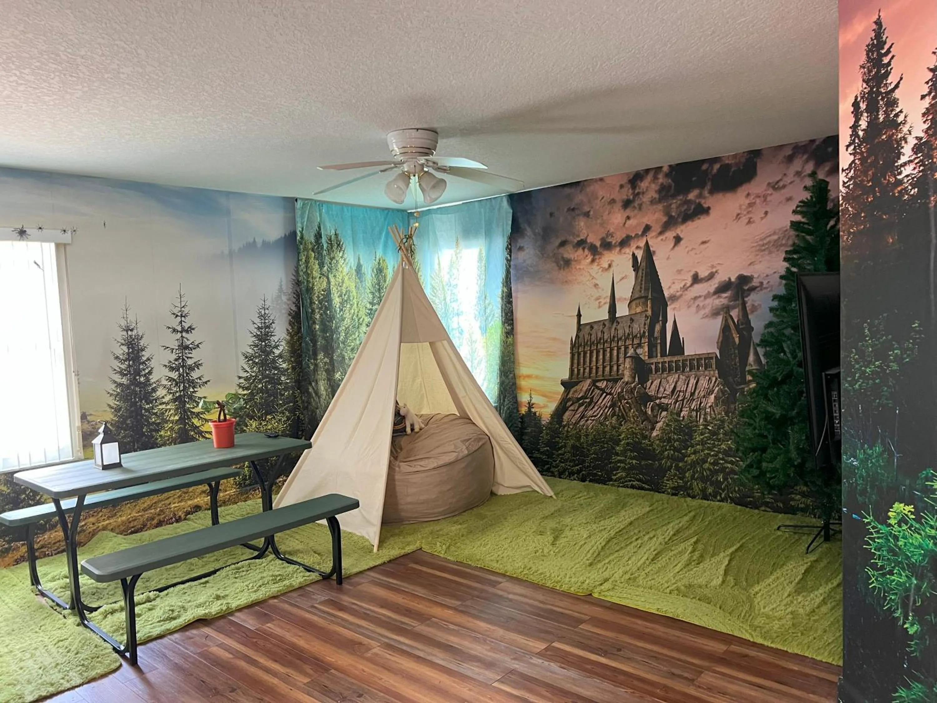 Photo of the whole room in Magical Castle Near Theme Parks