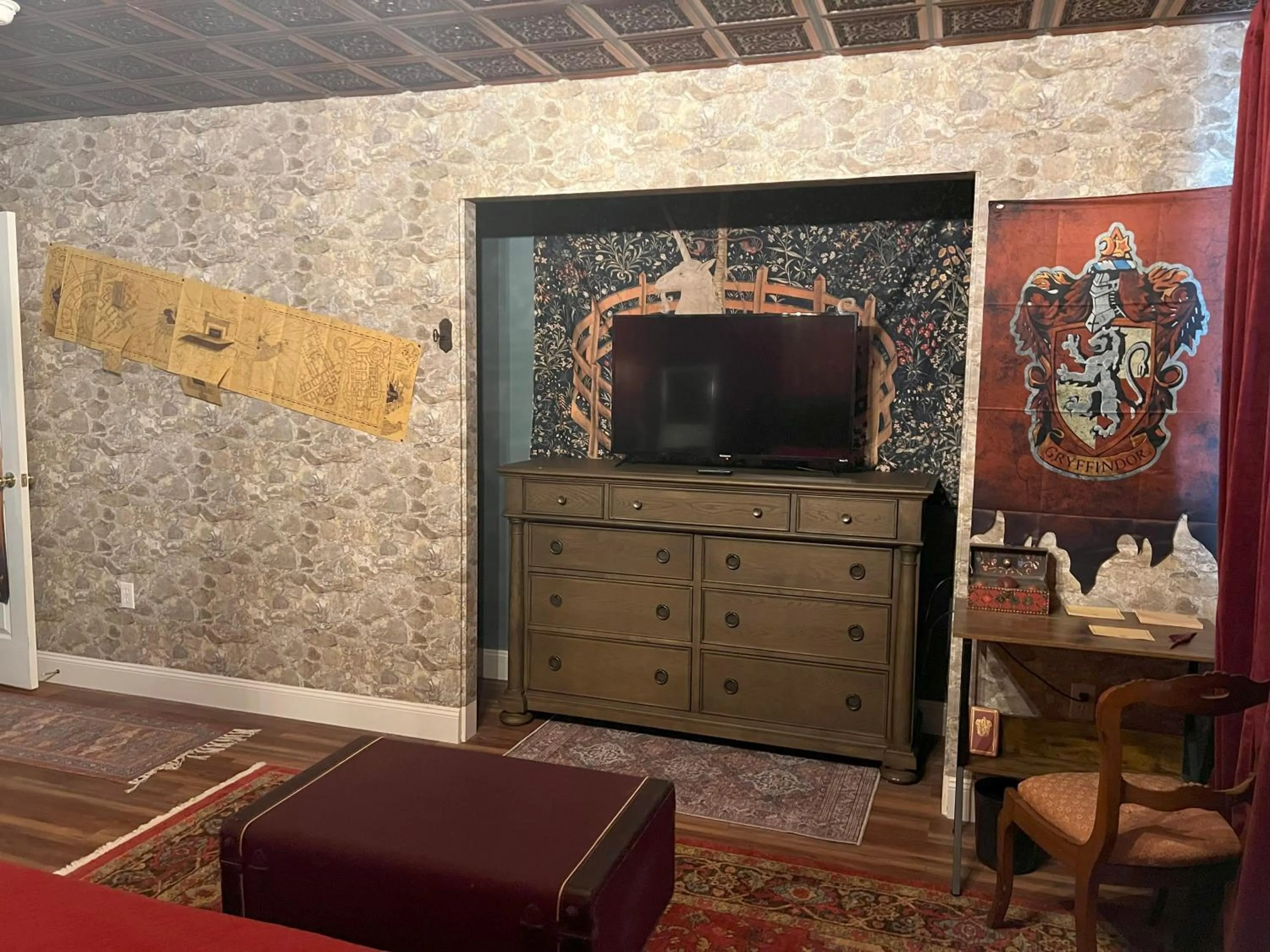 TV and multimedia in Magical Castle Near Theme Parks